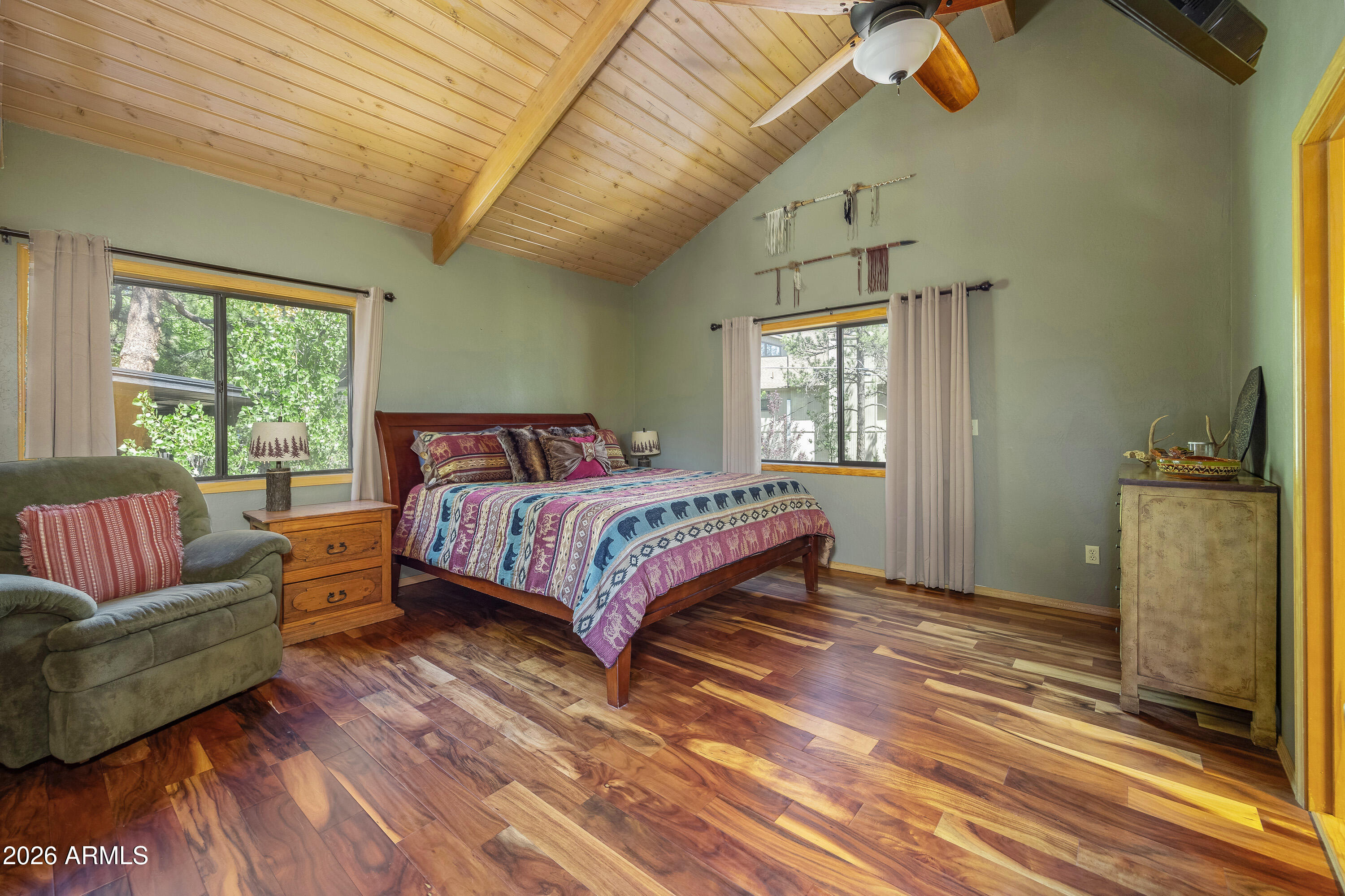 PINEWOOD 16 - Residential