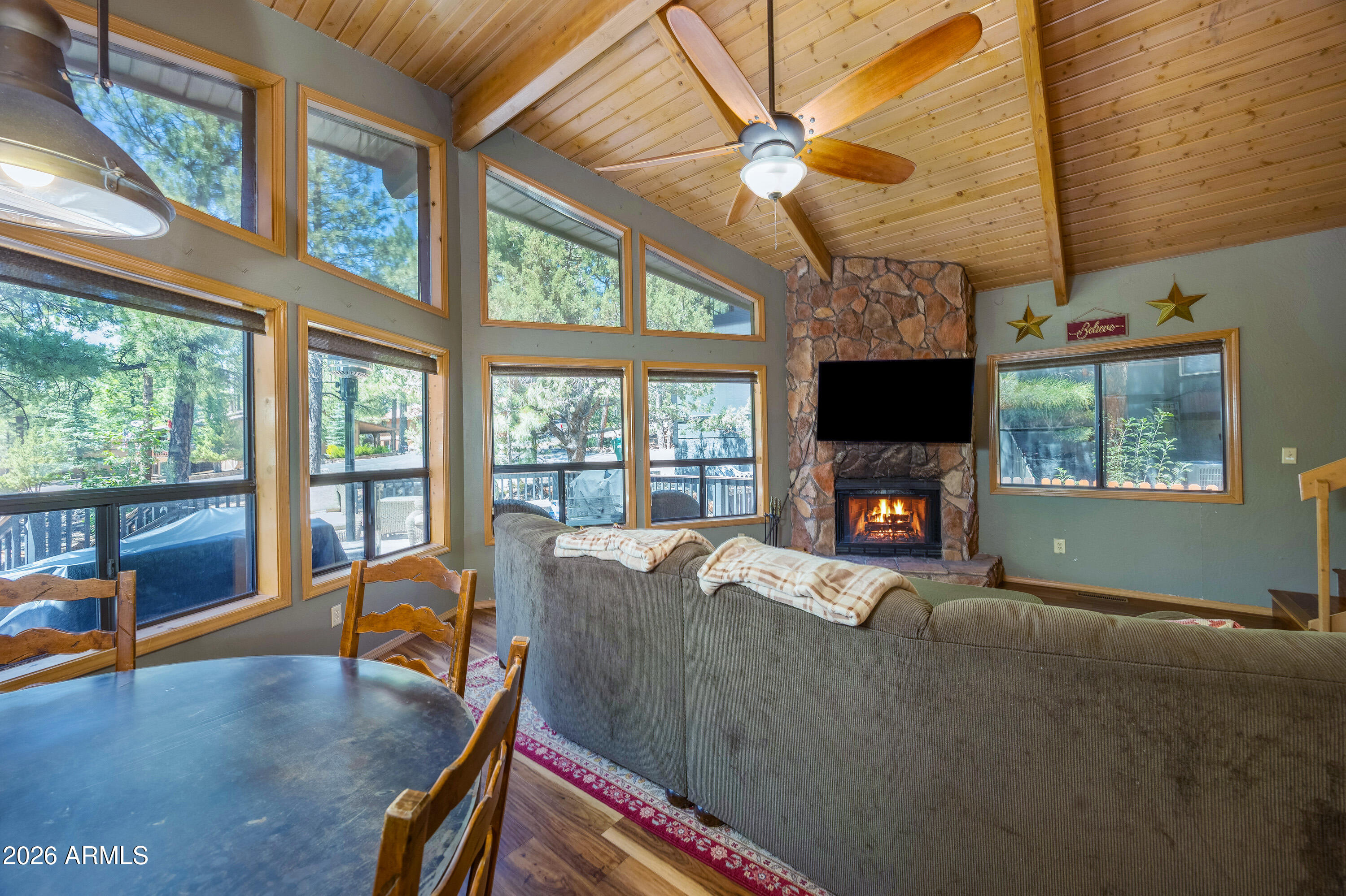 PINEWOOD 16 - Residential