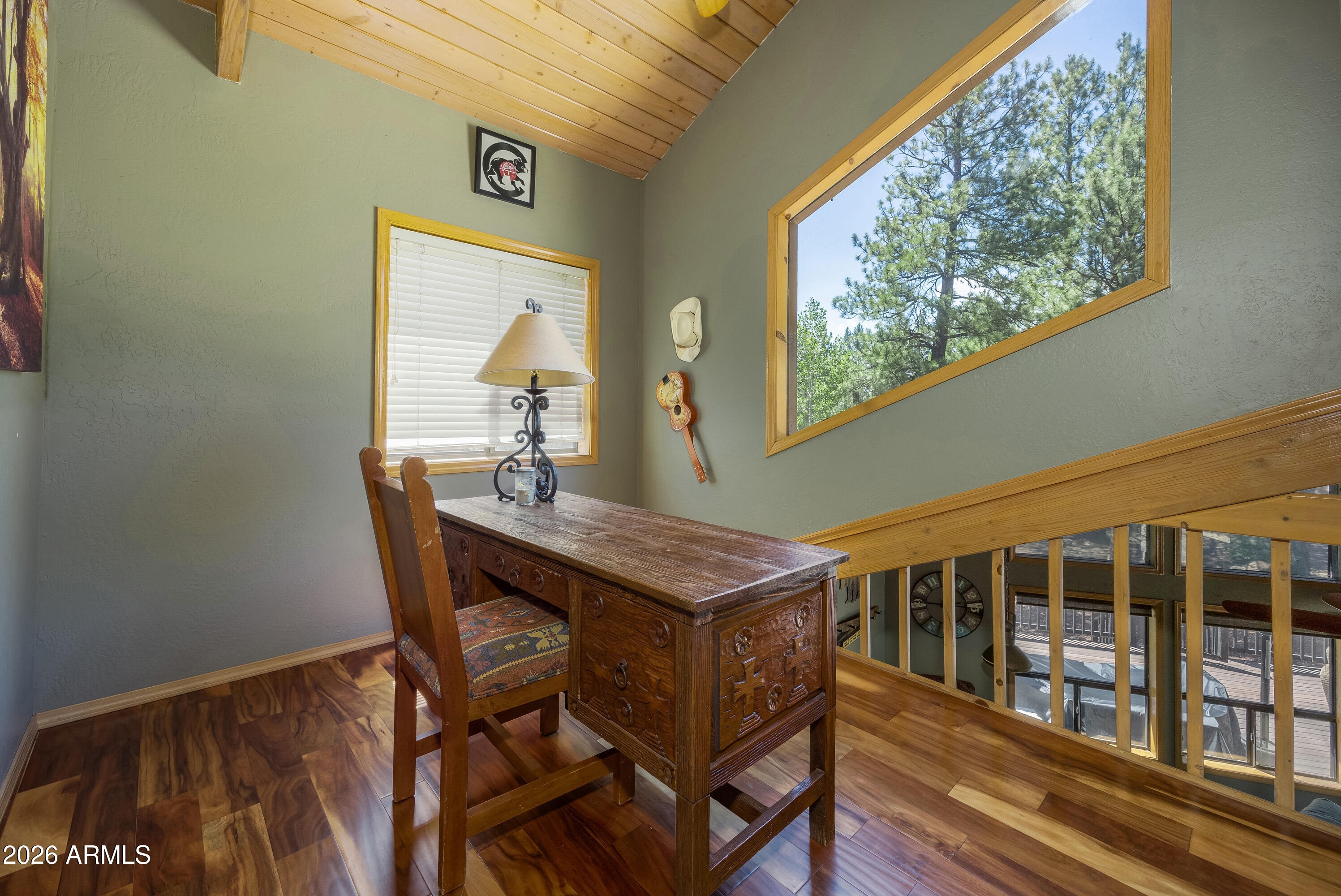 PINEWOOD 16 - Residential
