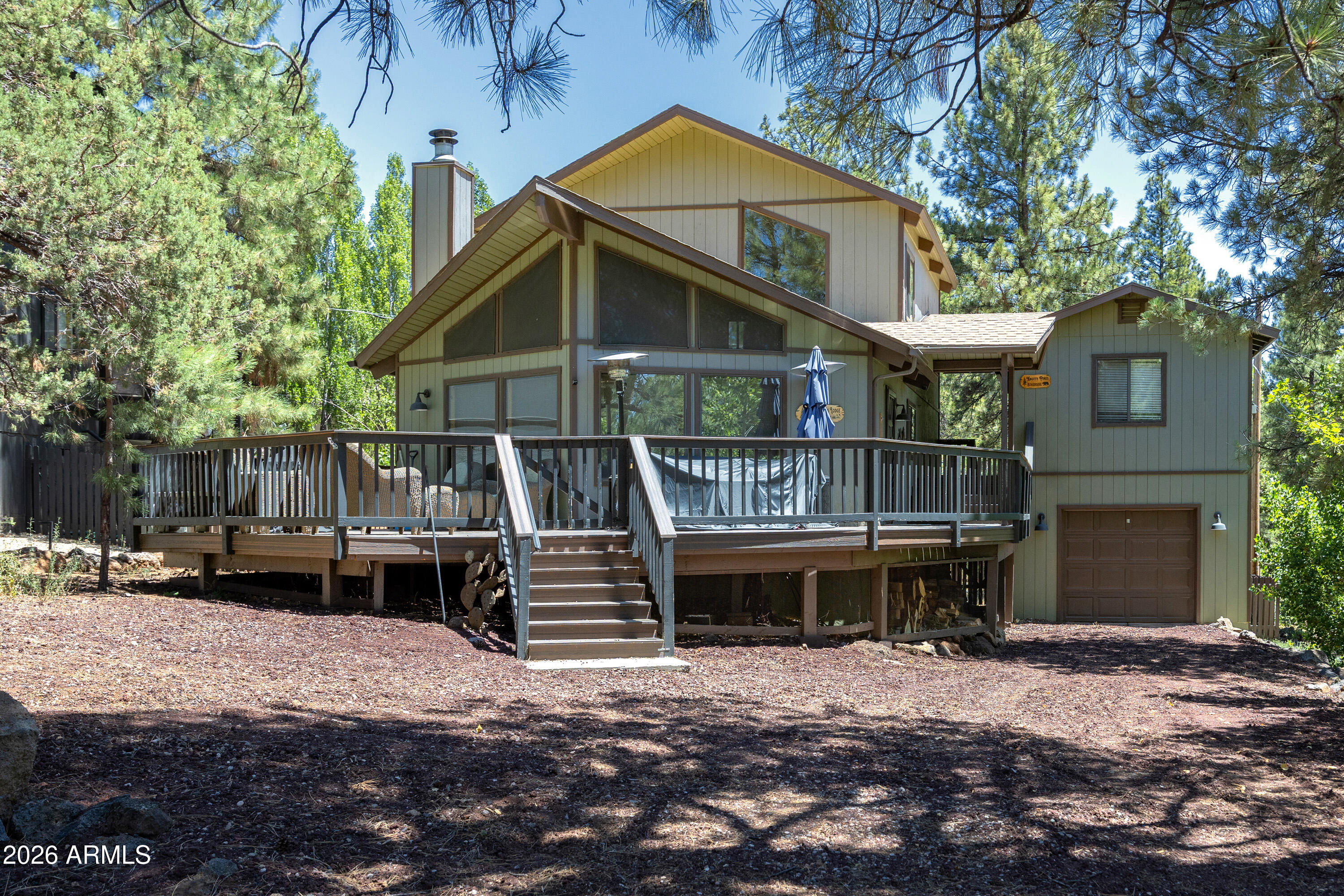 PINEWOOD 16 - Residential