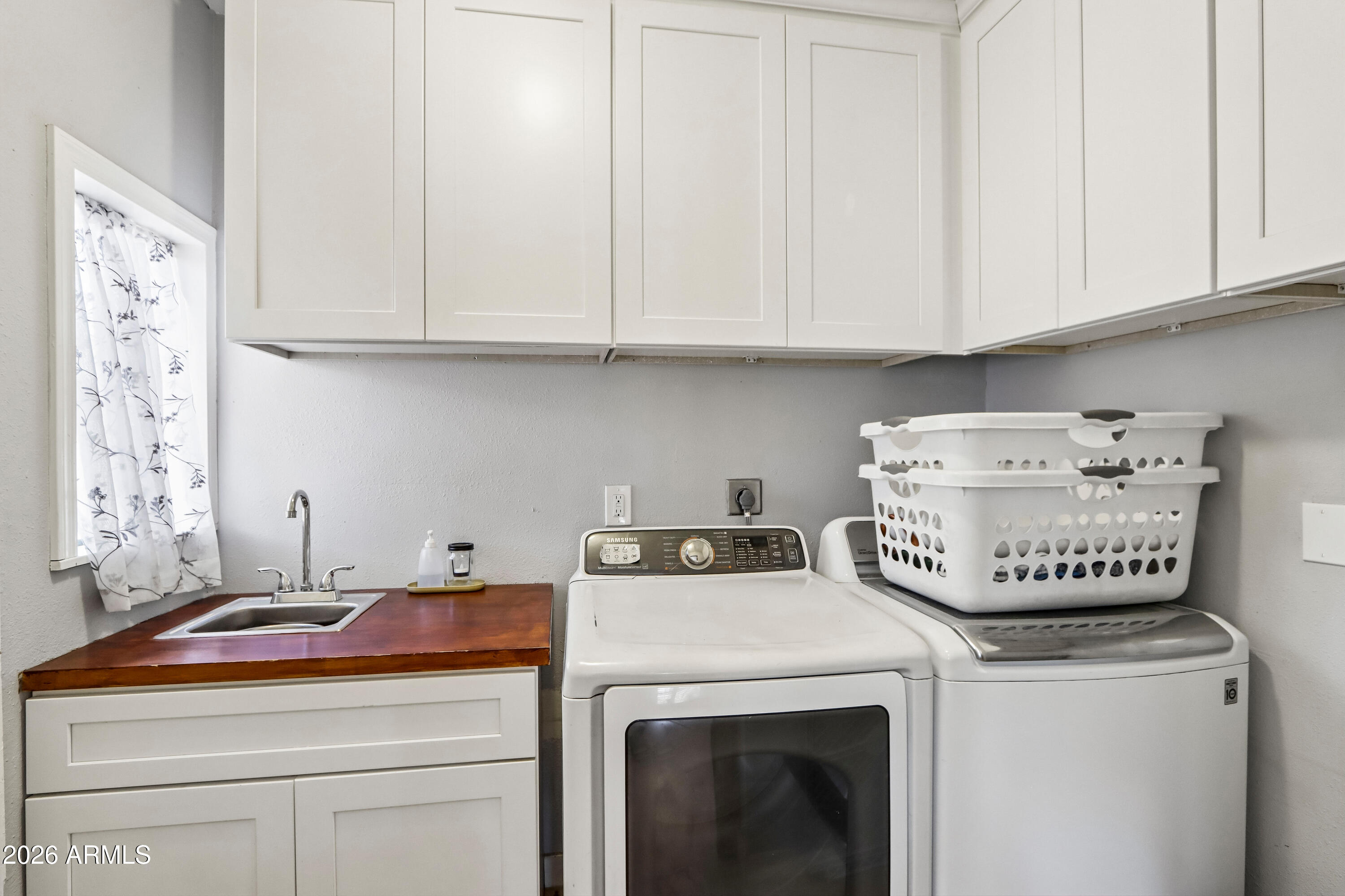 UNIVERSITY ADDITION - Residential