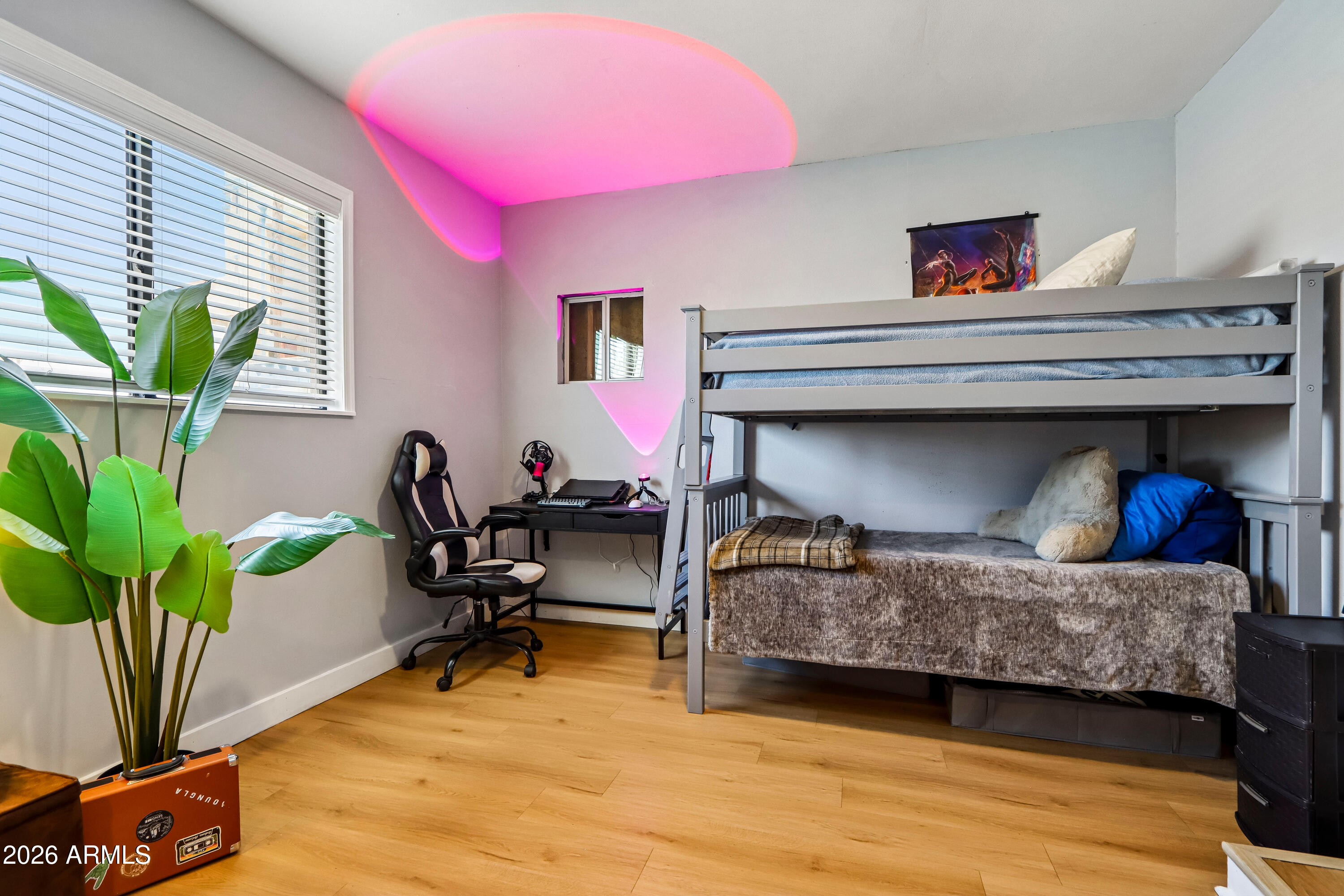 UNIVERSITY ADDITION - Residential