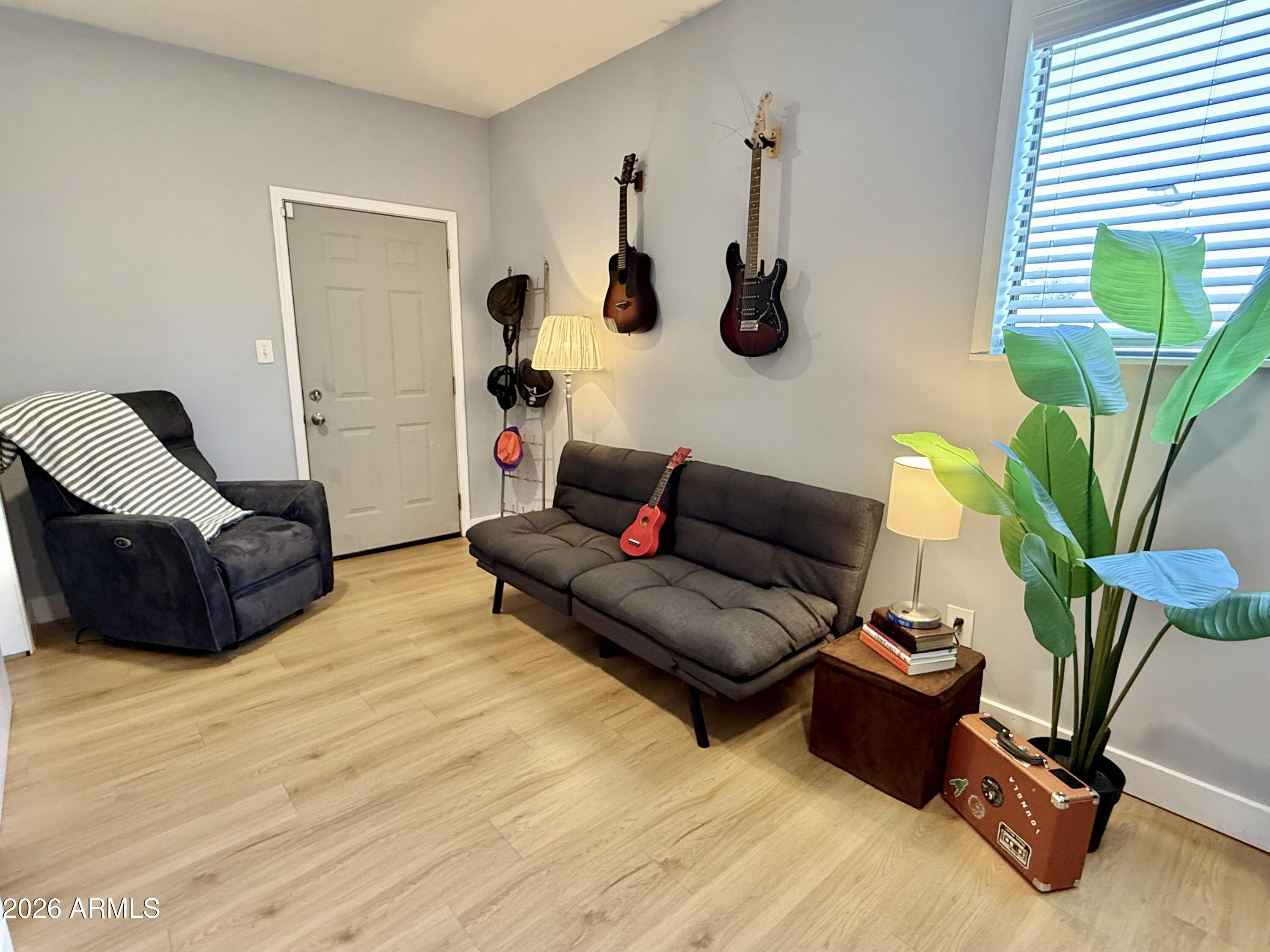 UNIVERSITY ADDITION - Residential