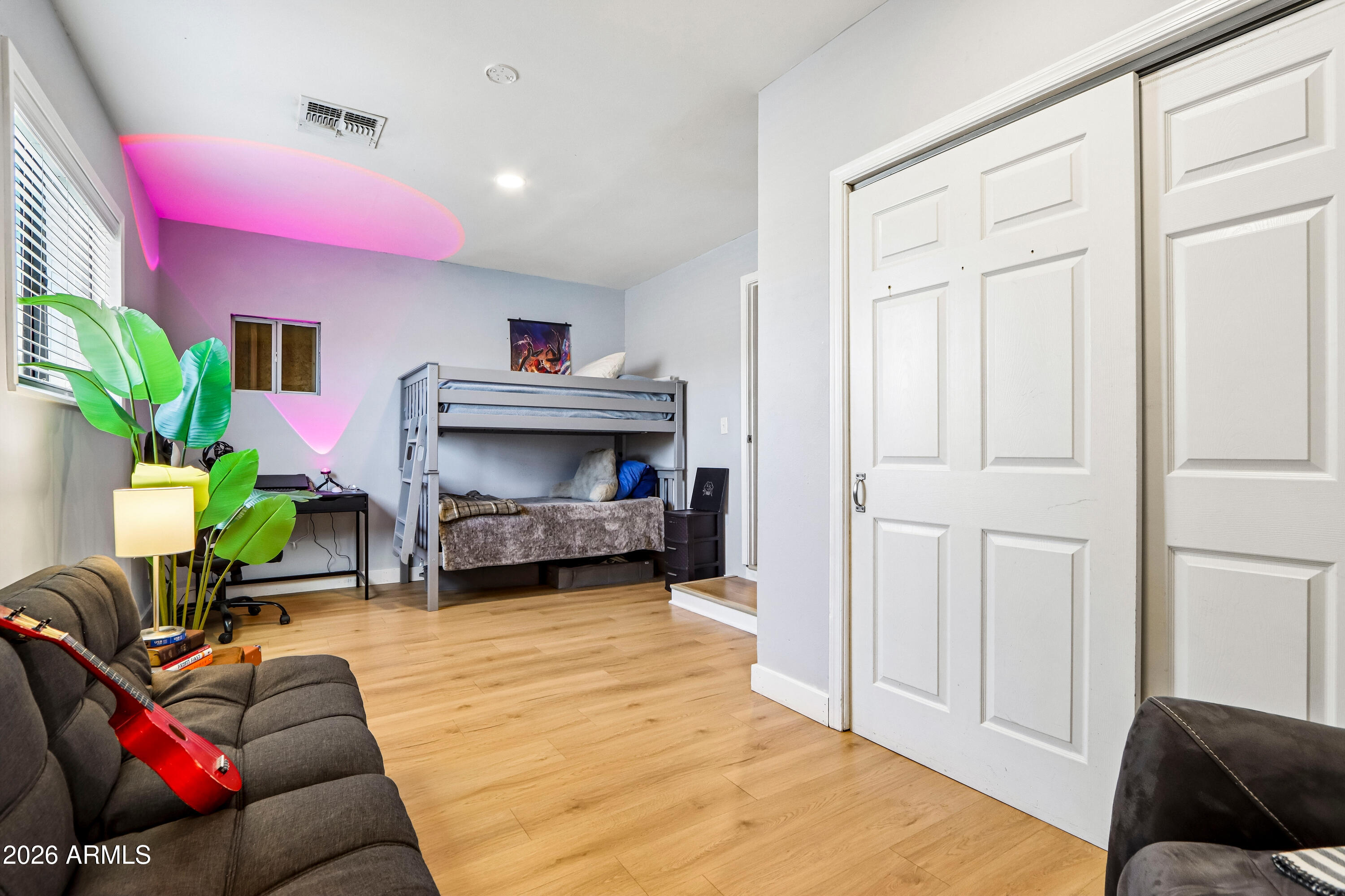 UNIVERSITY ADDITION - Residential