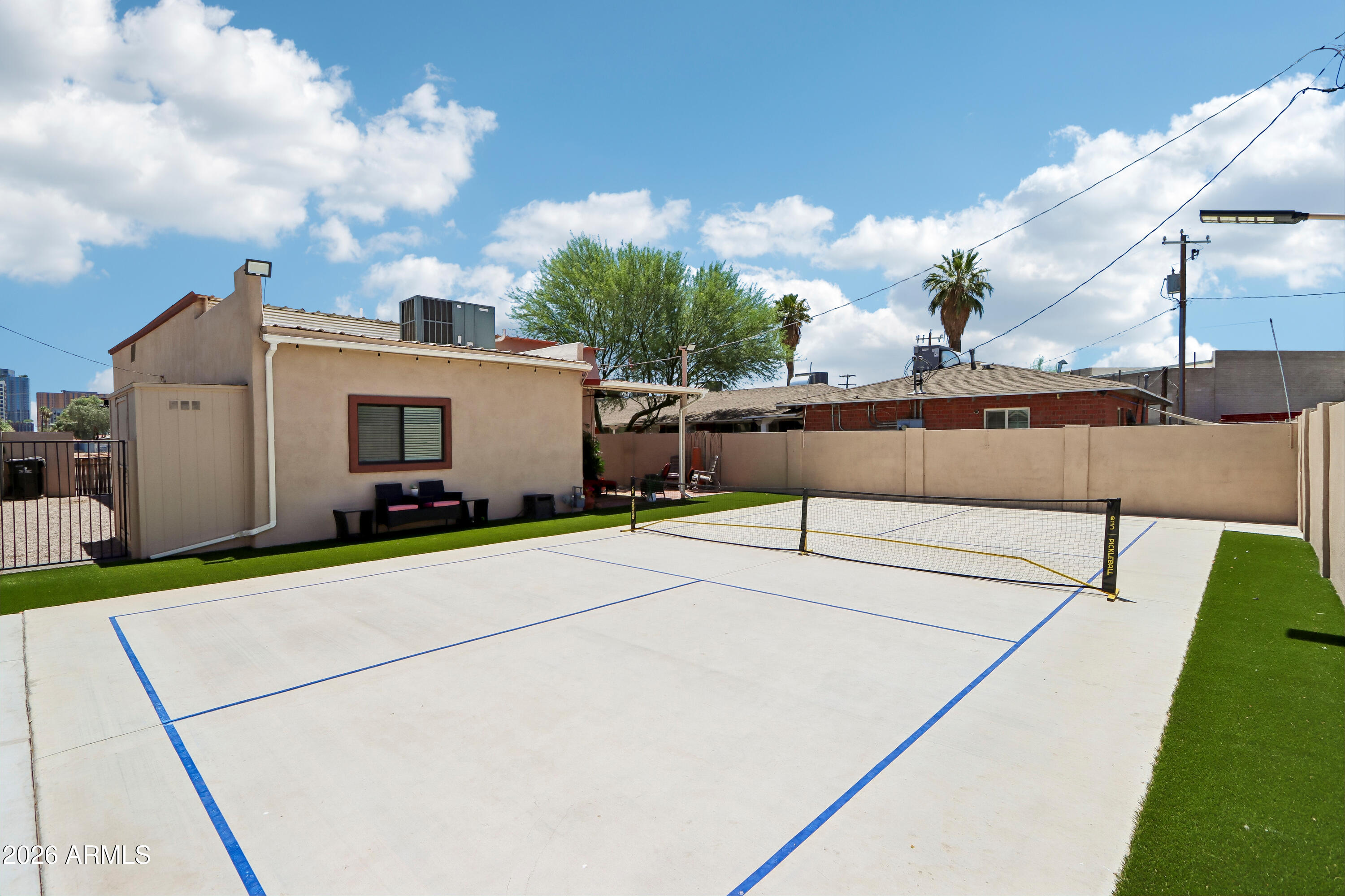 UNIVERSITY ADDITION - Residential