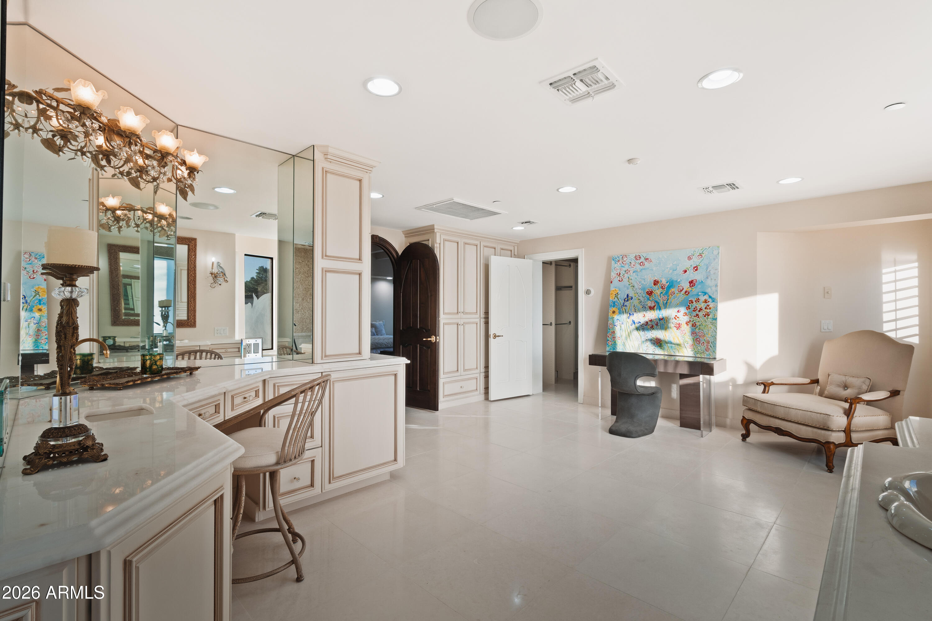 LA PLACE UNIT 1 - Residential