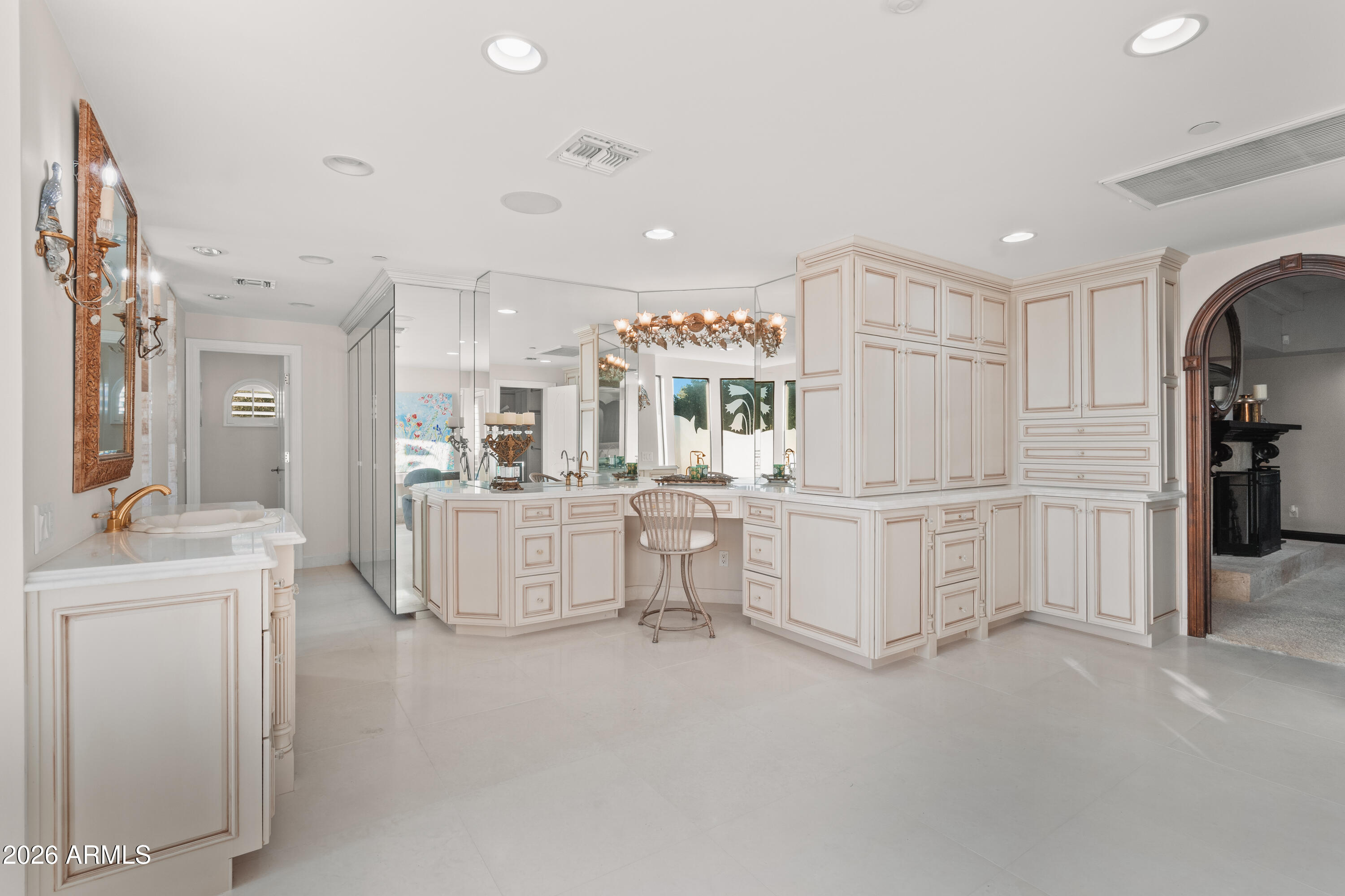 LA PLACE UNIT 1 - Residential