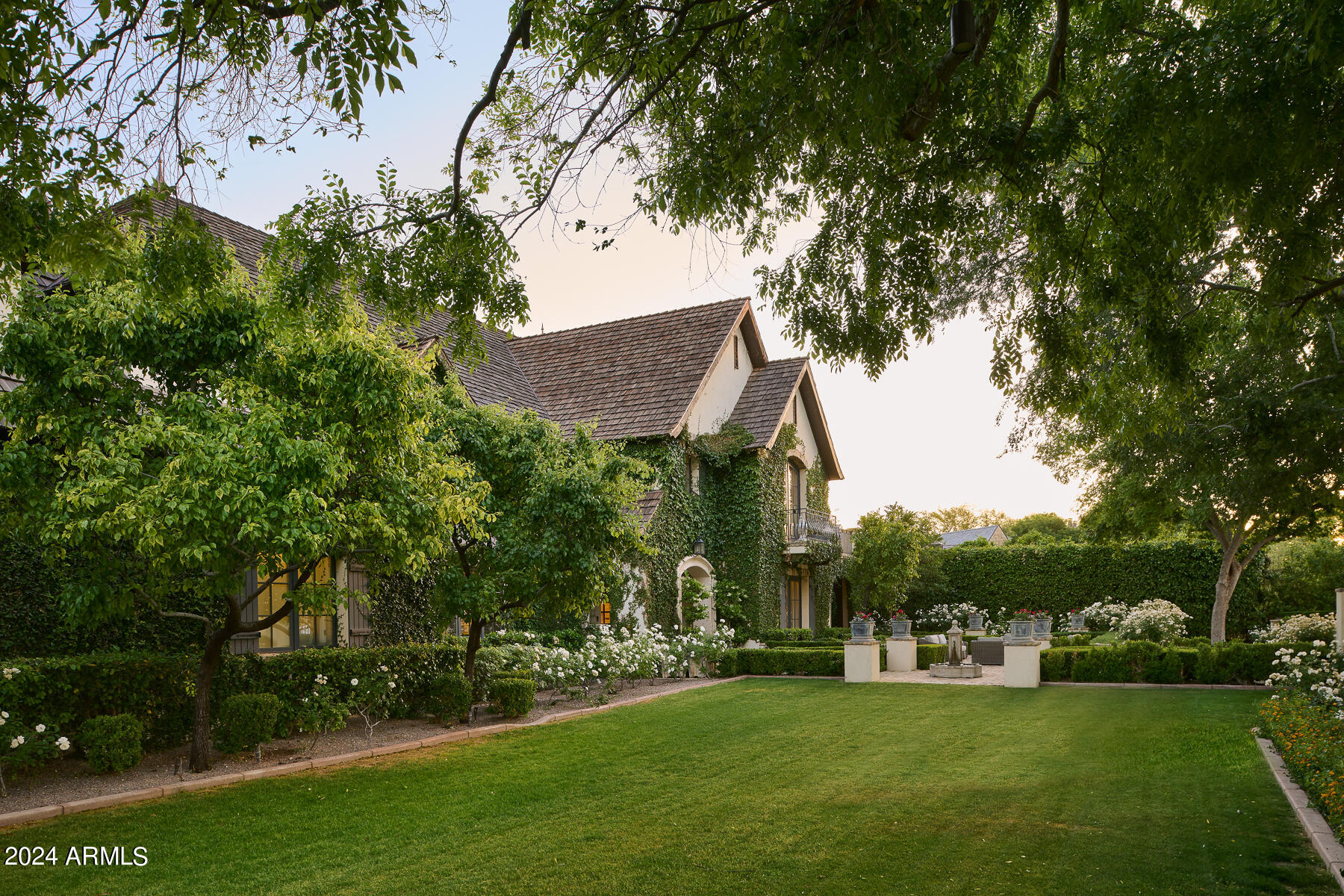 JOKAKE ESTATES - Residential