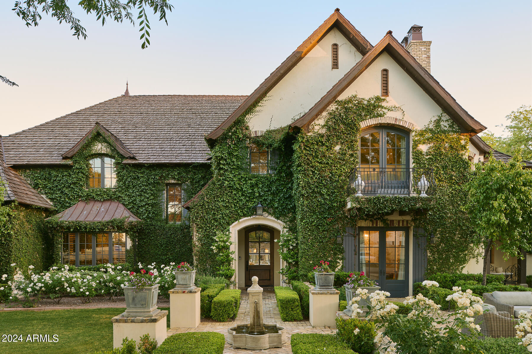 JOKAKE ESTATES - Residential