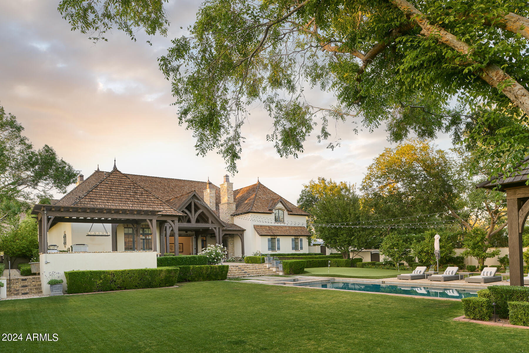 JOKAKE ESTATES - Residential