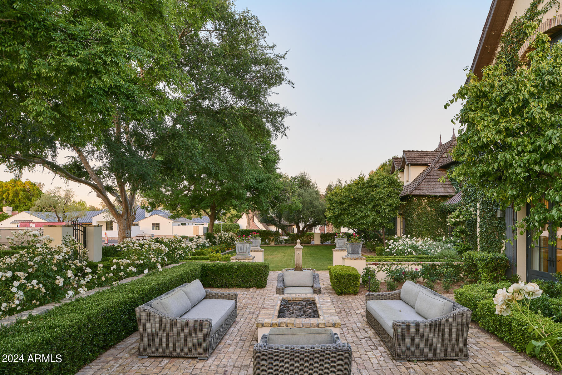 JOKAKE ESTATES - Residential