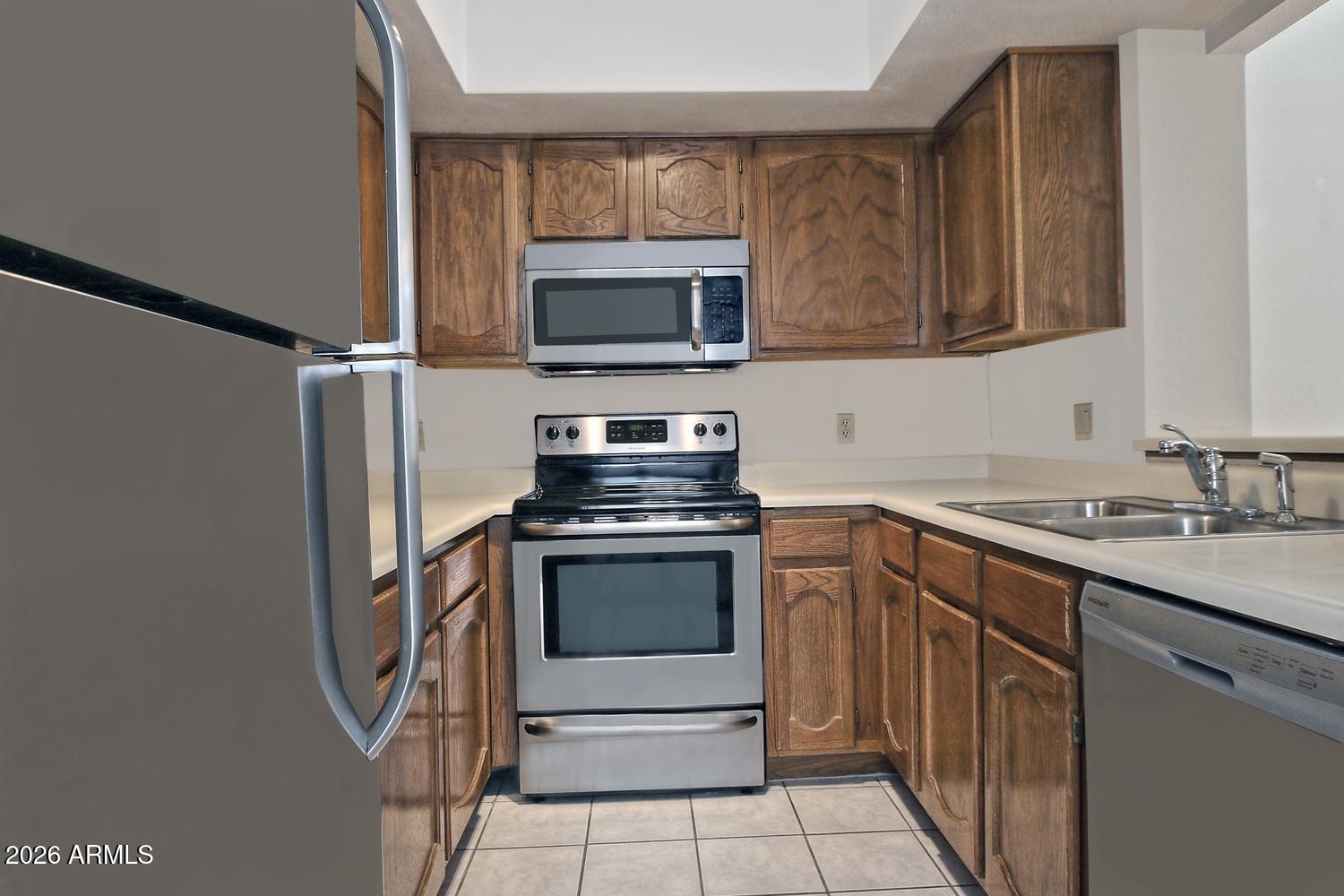 LA CONTESSA SECOND AMD - Residential Lease