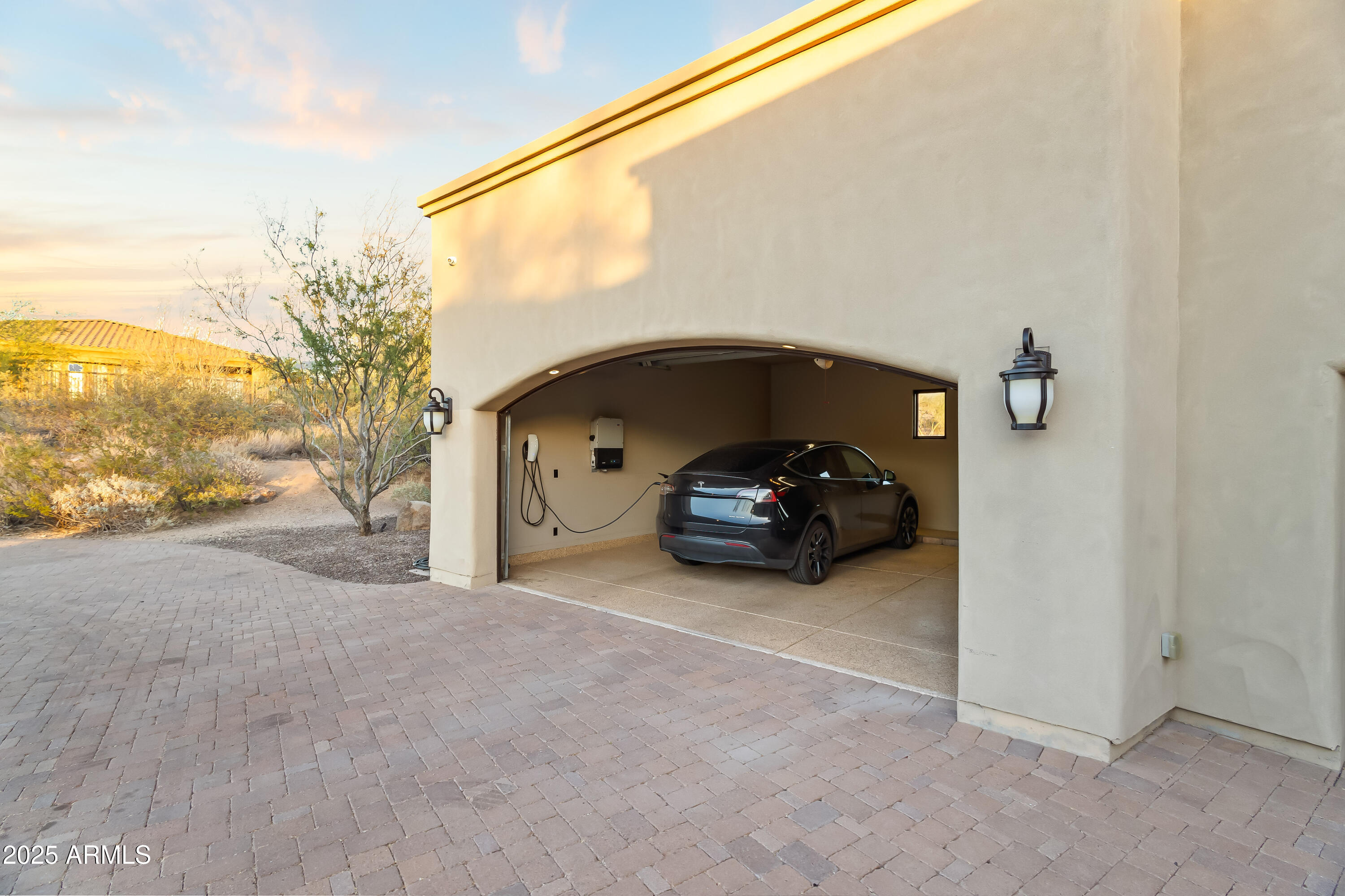 SCOTTSDALE MOUNTAIN ESTATES UNIT ONE - Residential