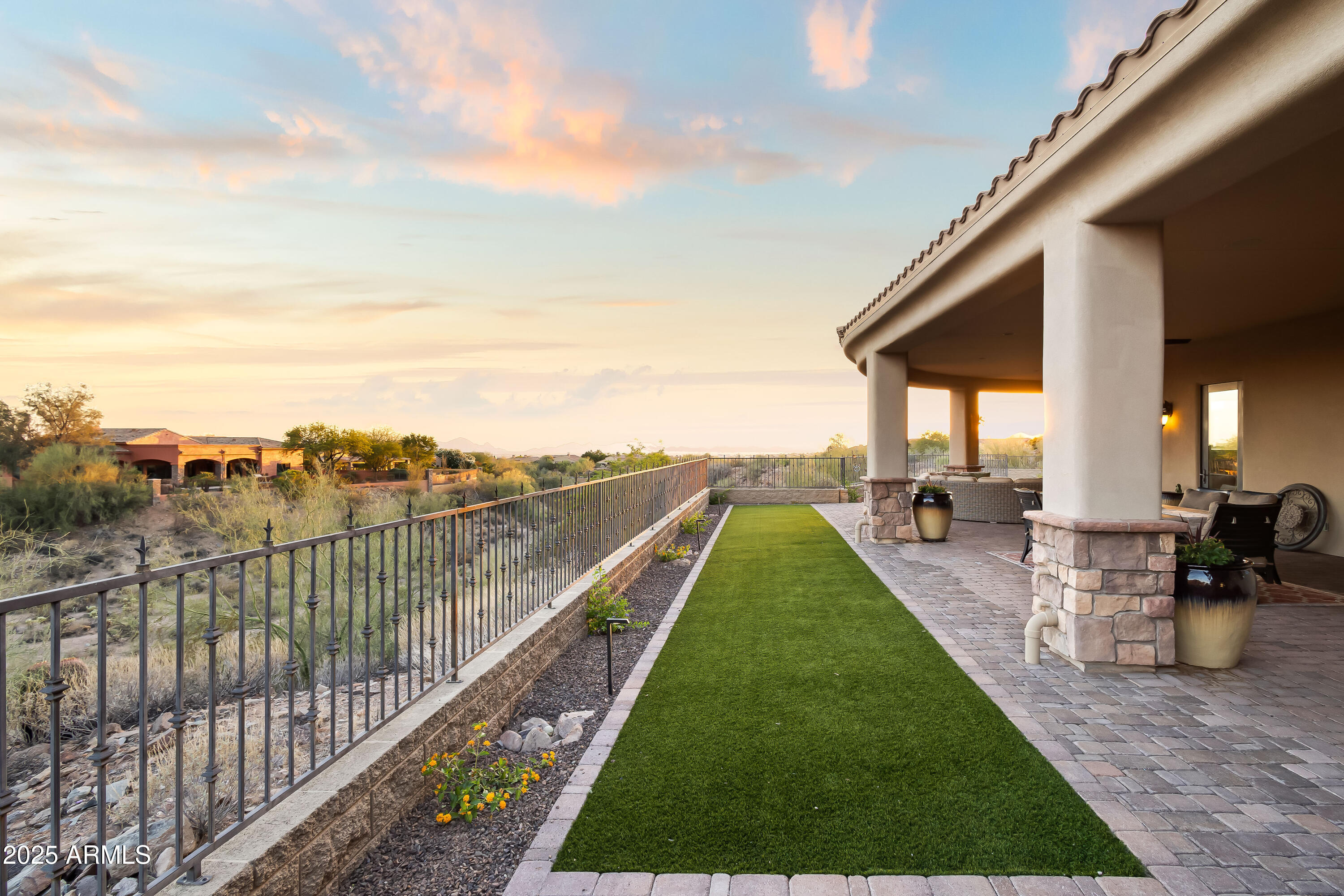SCOTTSDALE MOUNTAIN ESTATES UNIT ONE - Residential
