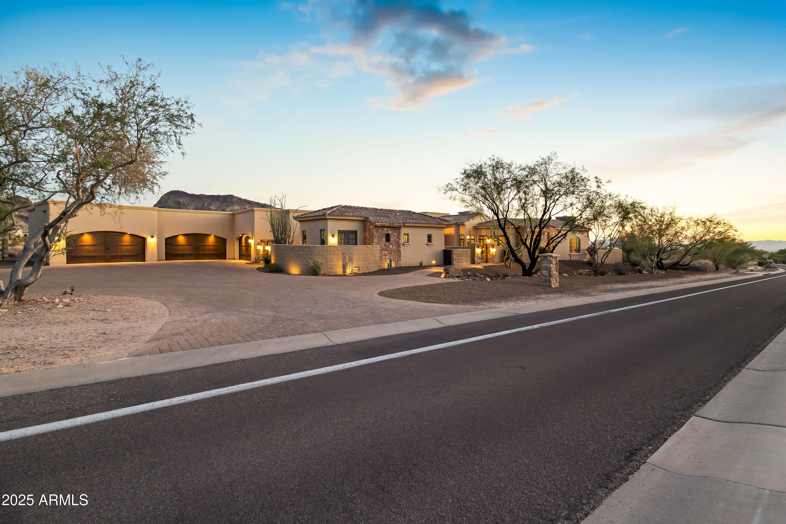 SCOTTSDALE MOUNTAIN ESTATES UNIT ONE - Residential