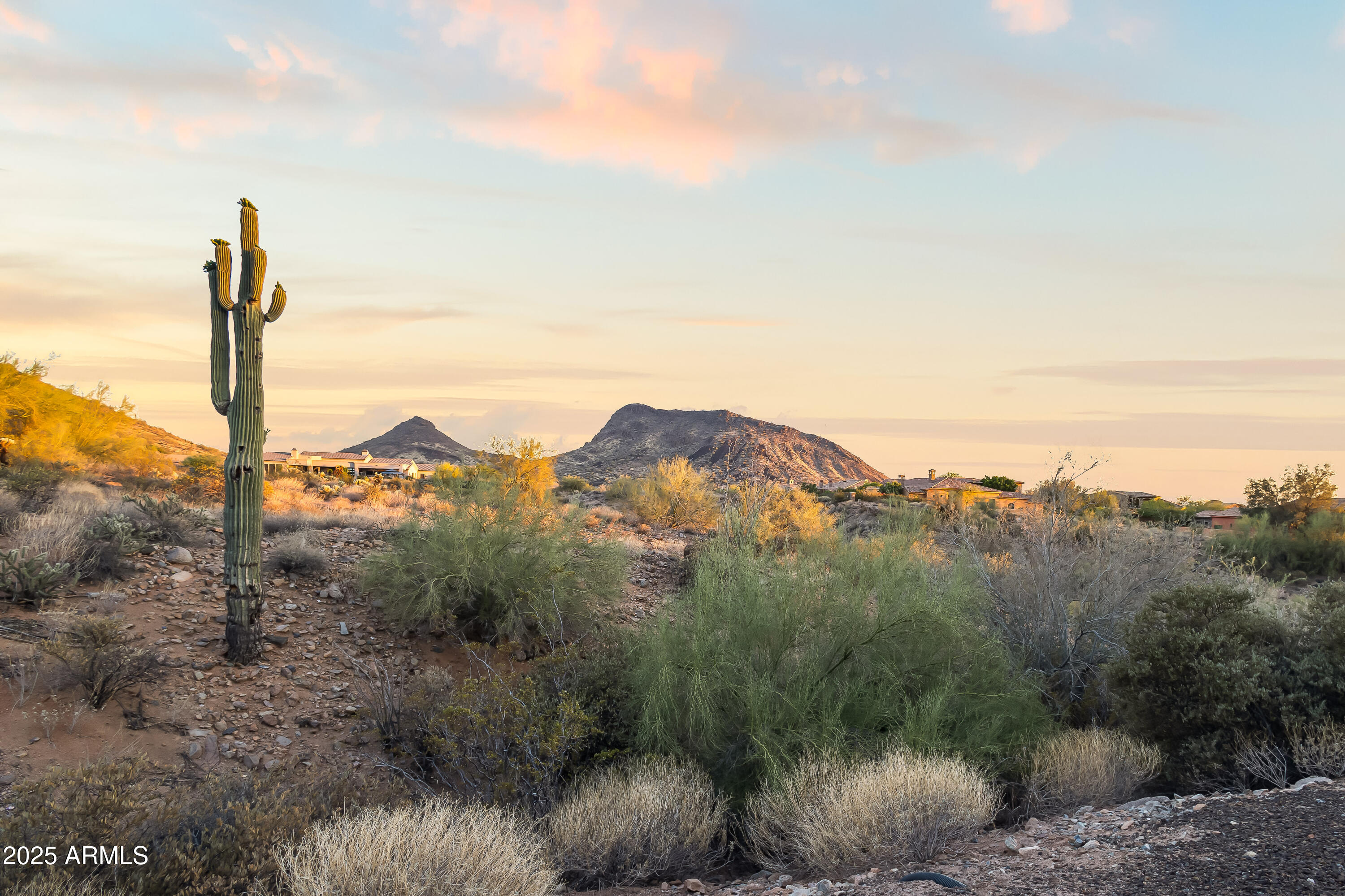 SCOTTSDALE MOUNTAIN ESTATES UNIT ONE - Residential