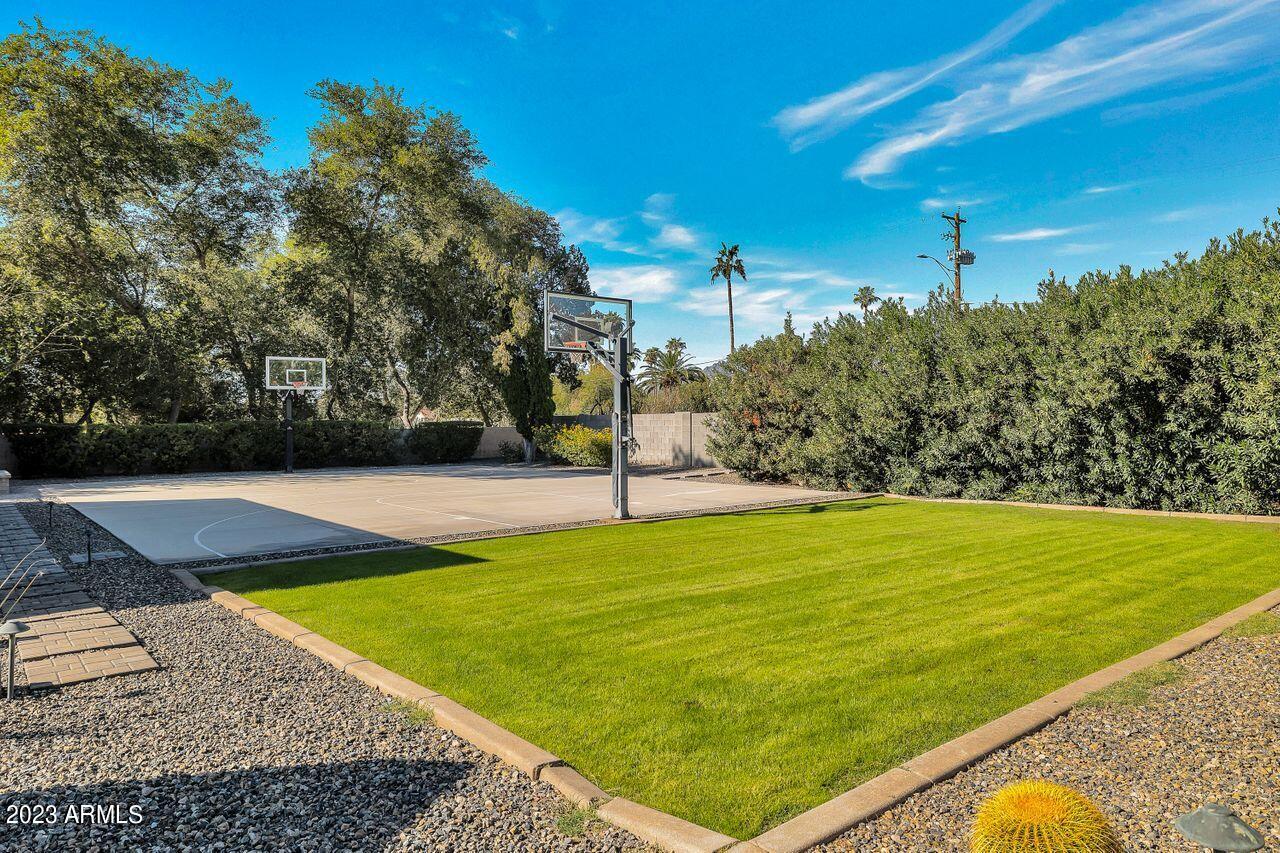 DEL RAY ESTATES - Residential