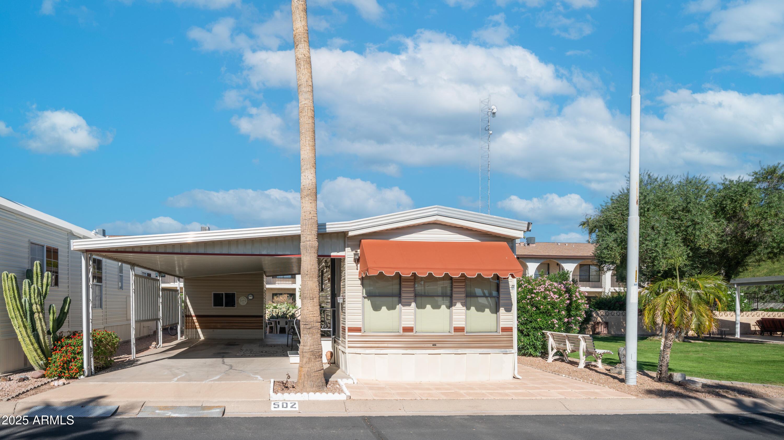 GOLDEN VISTA - Residential