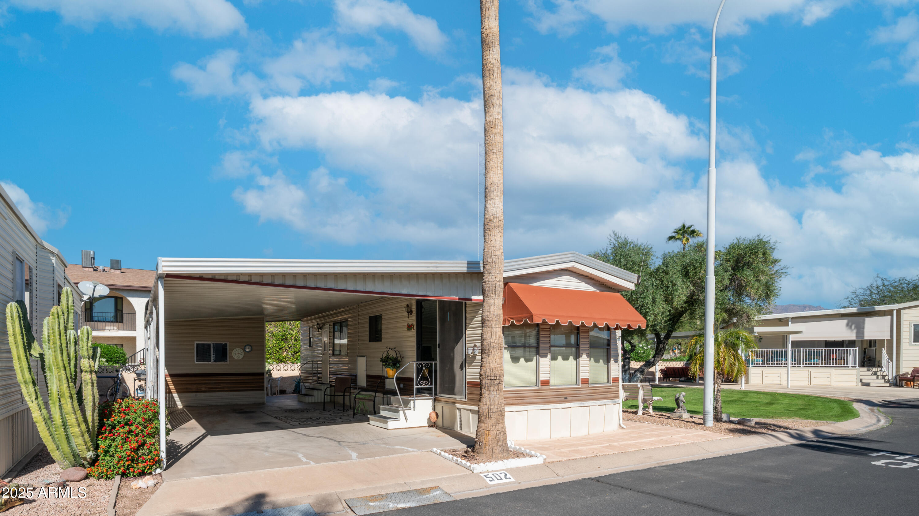 GOLDEN VISTA - Residential