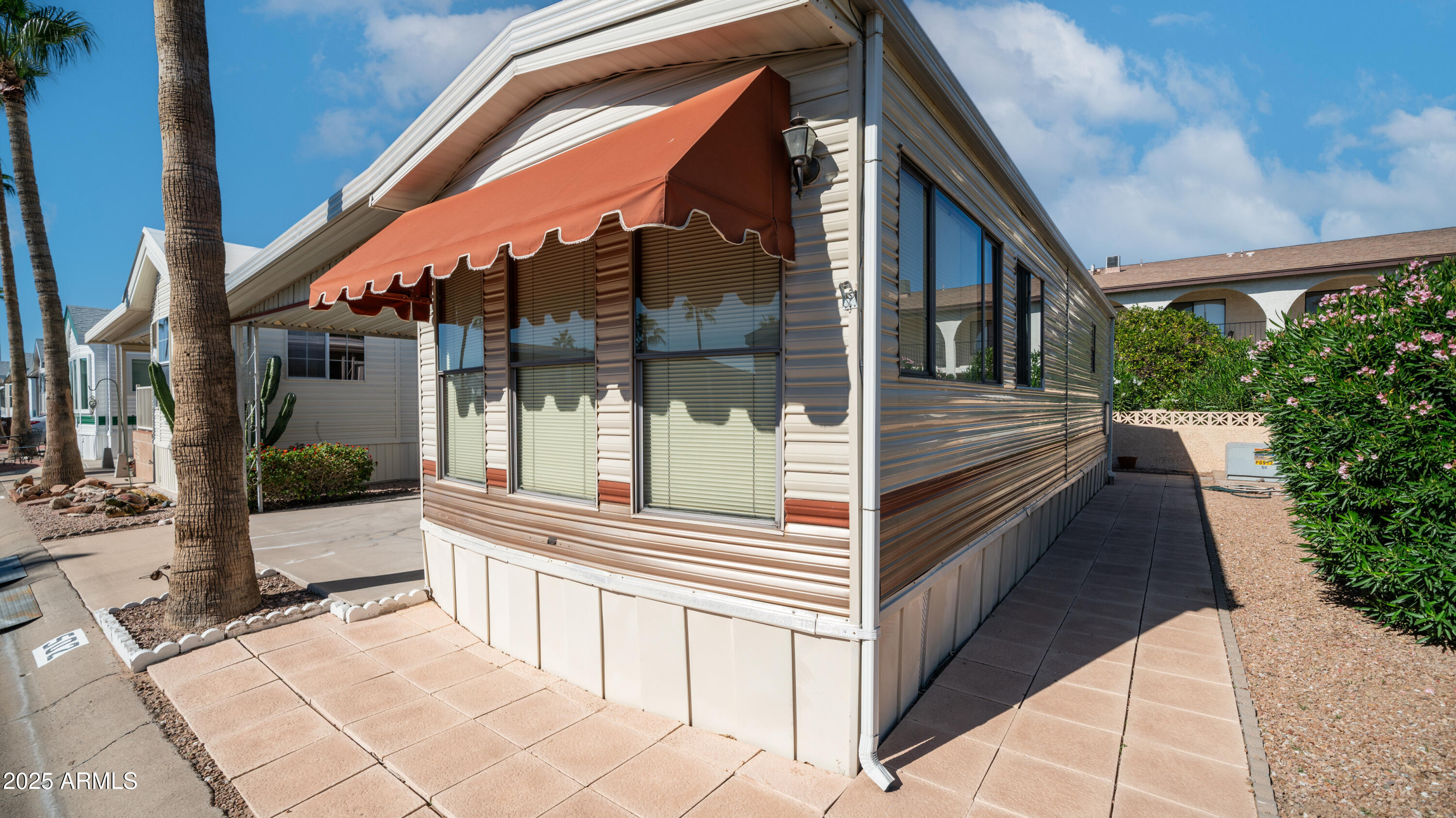 GOLDEN VISTA - Residential