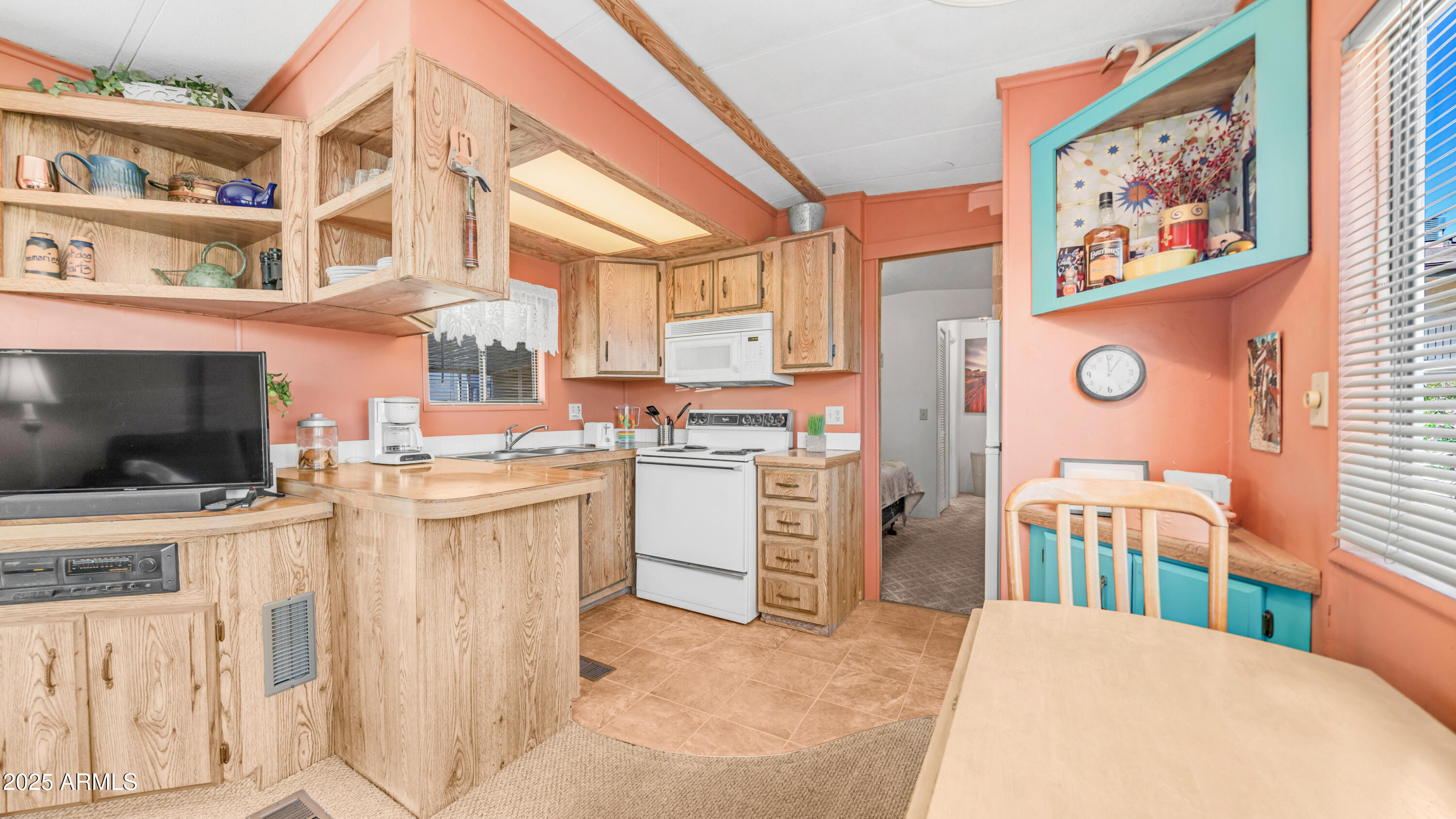 GOLDEN VISTA - Residential