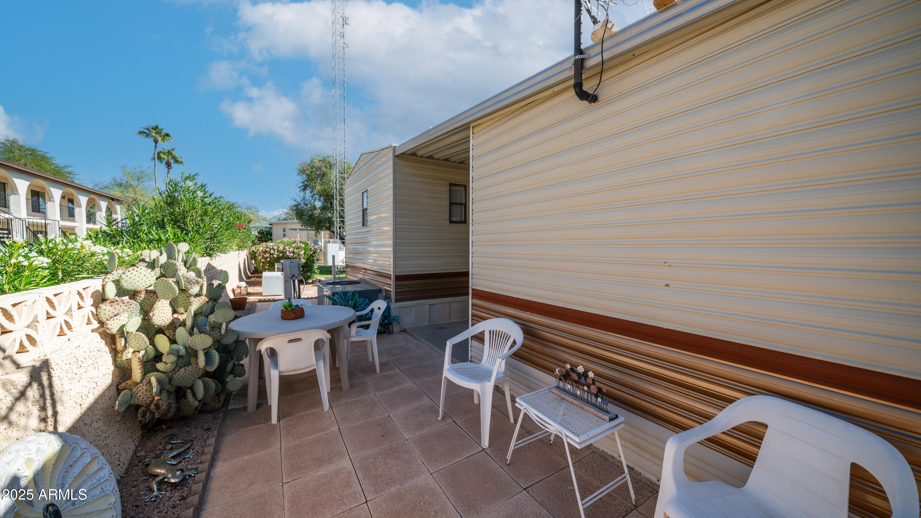GOLDEN VISTA - Residential
