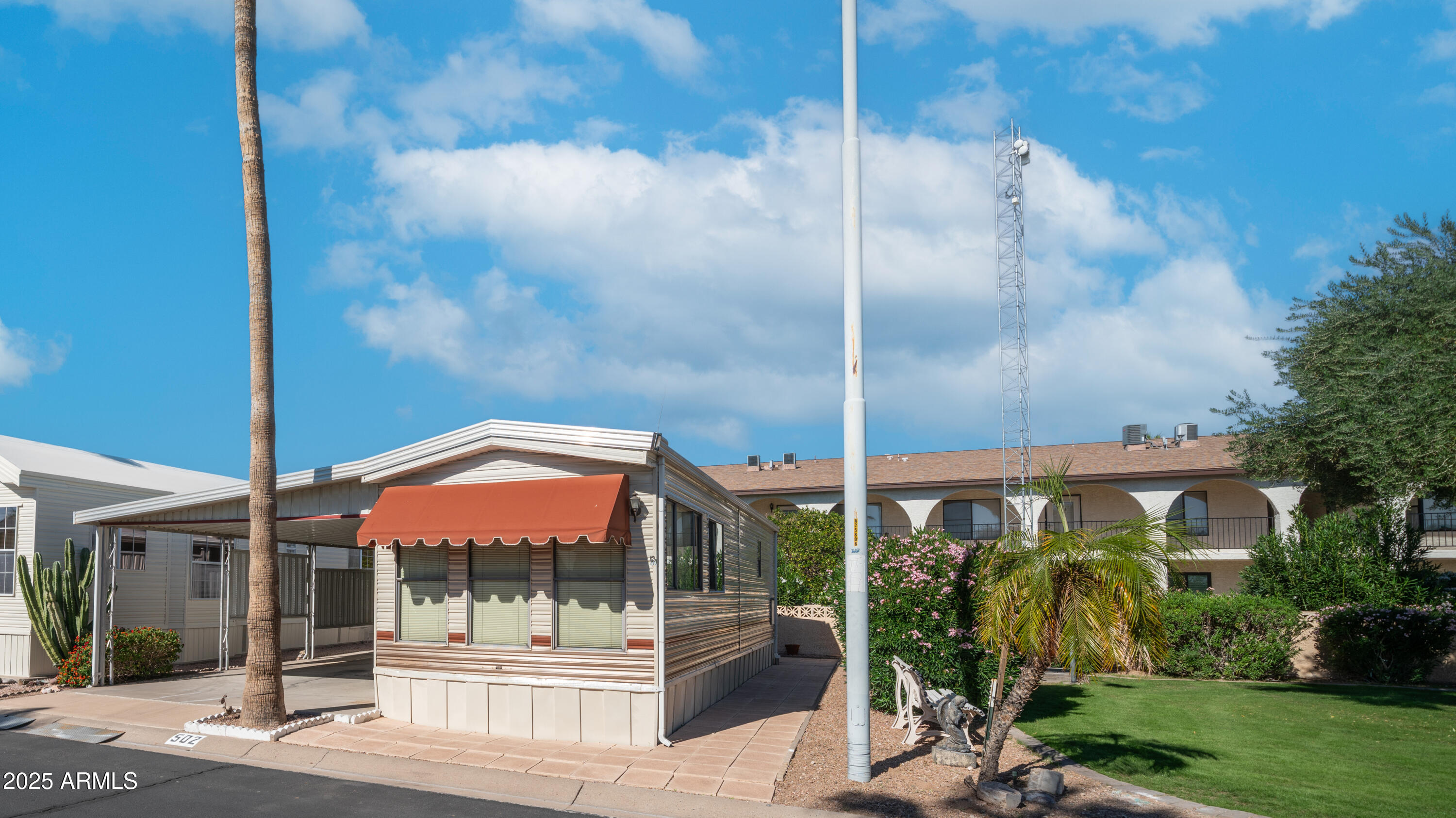 GOLDEN VISTA - Residential