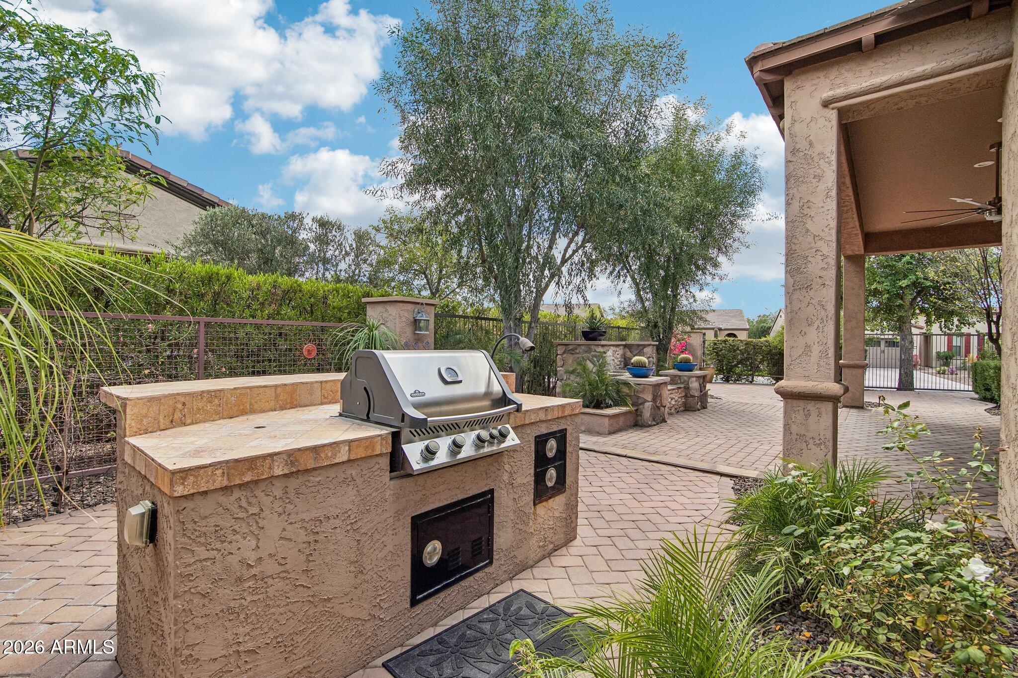 TRILOGY AT VISTANCIA - Residential