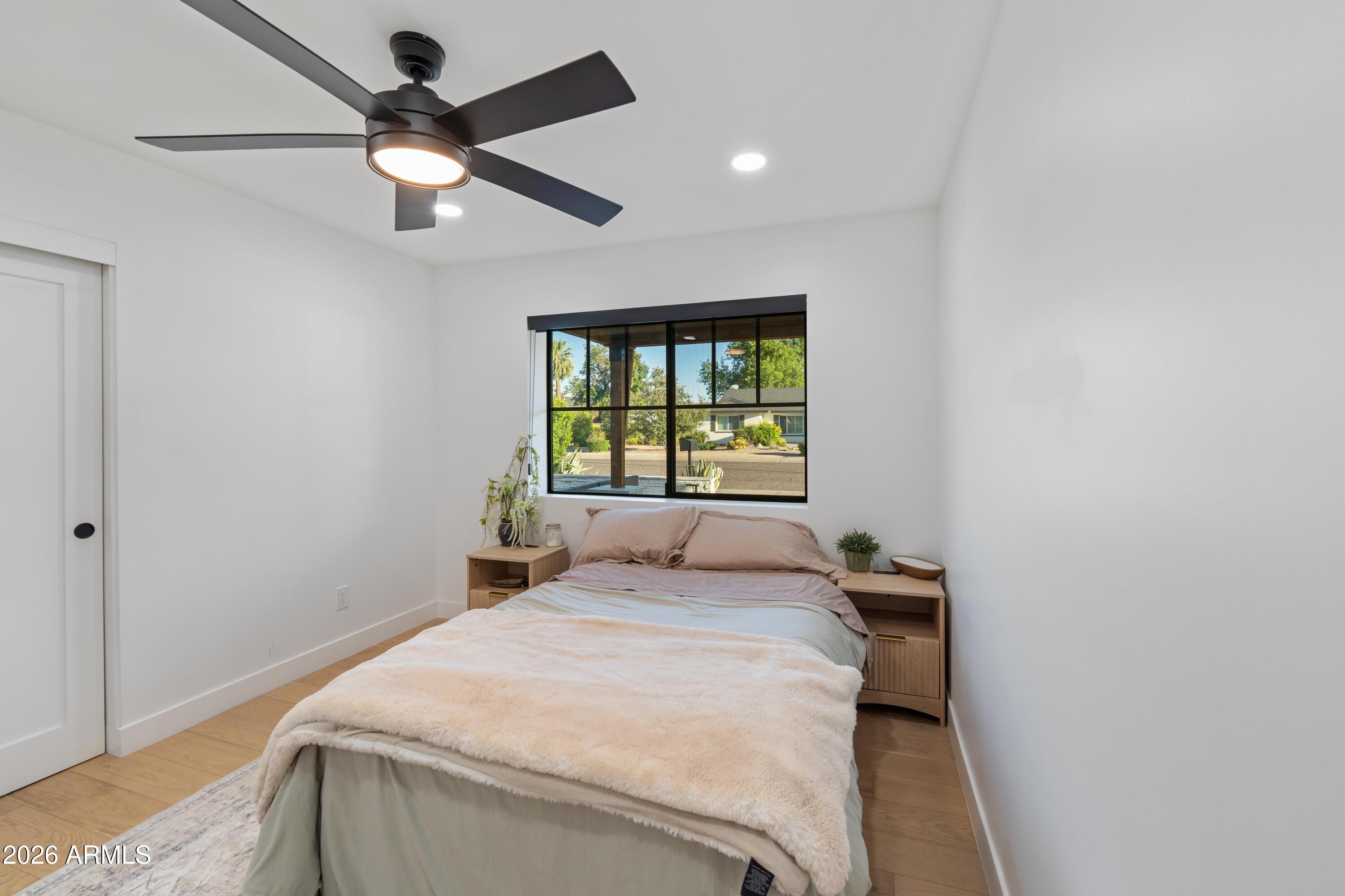SCOTTSDALE ESTATES 14 LOTS 1845-1925 - Residential Lease