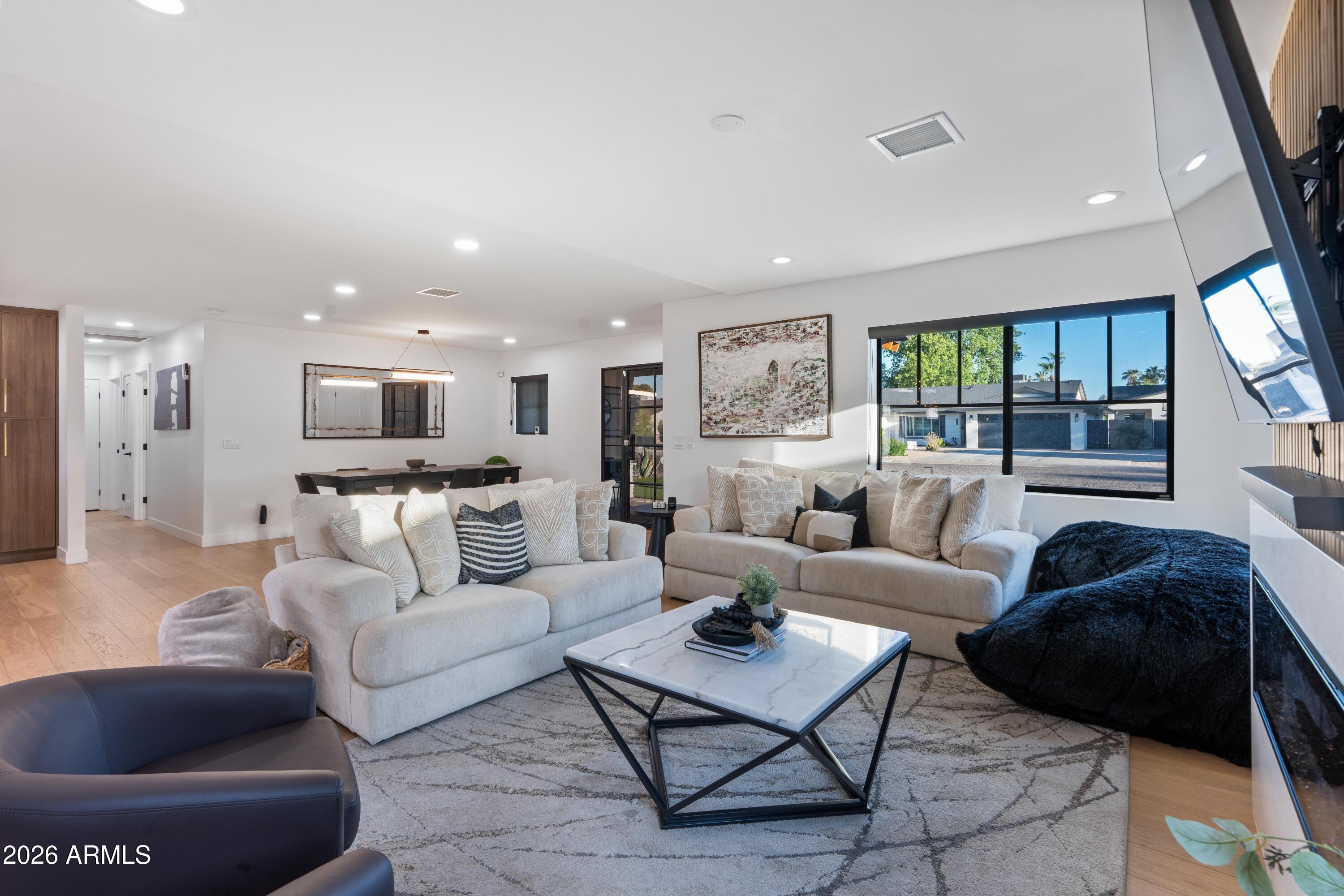 SCOTTSDALE ESTATES 14 LOTS 1845-1925 - Residential Lease