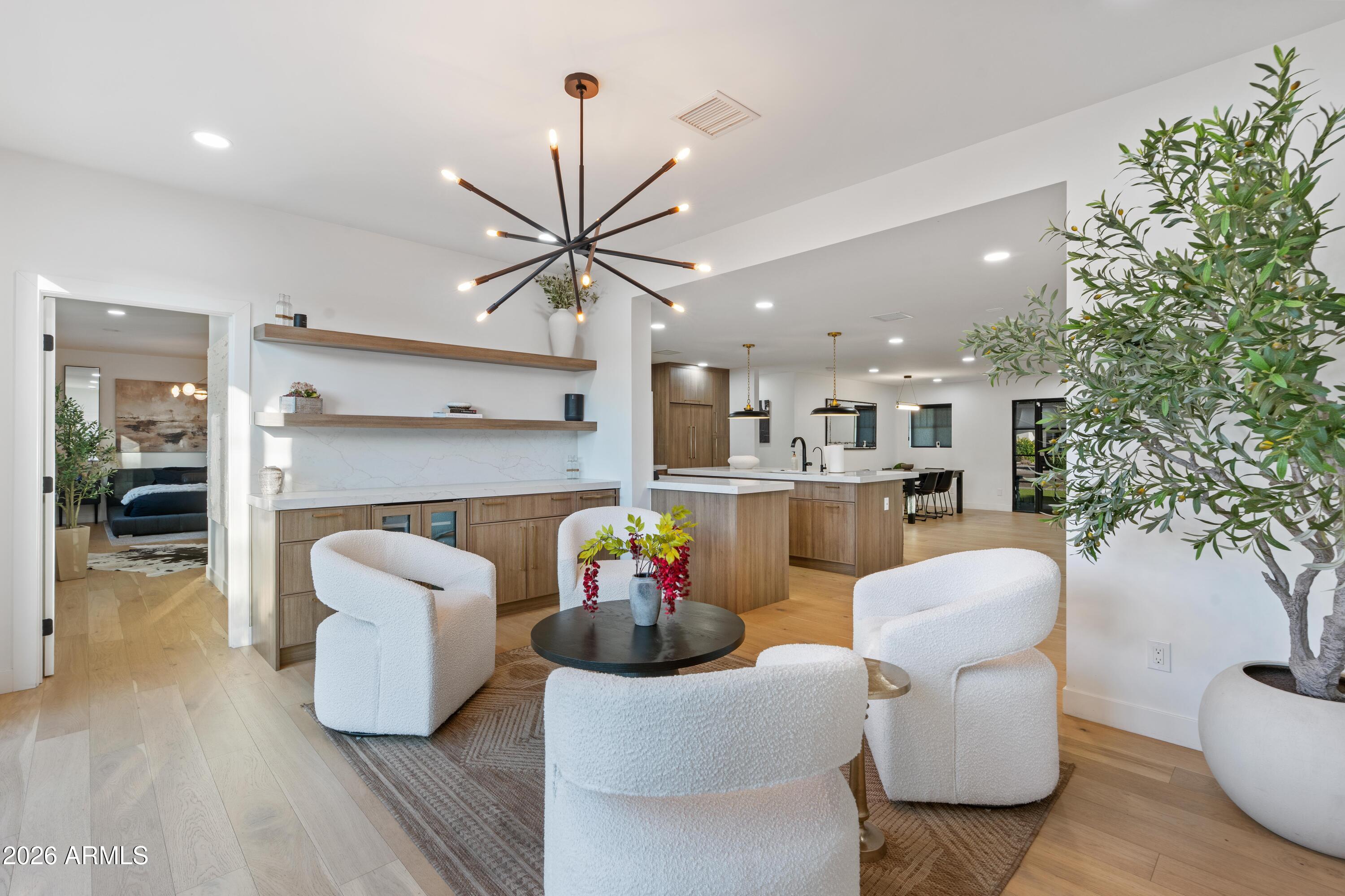 SCOTTSDALE ESTATES 14 LOTS 1845-1925 - Residential Lease