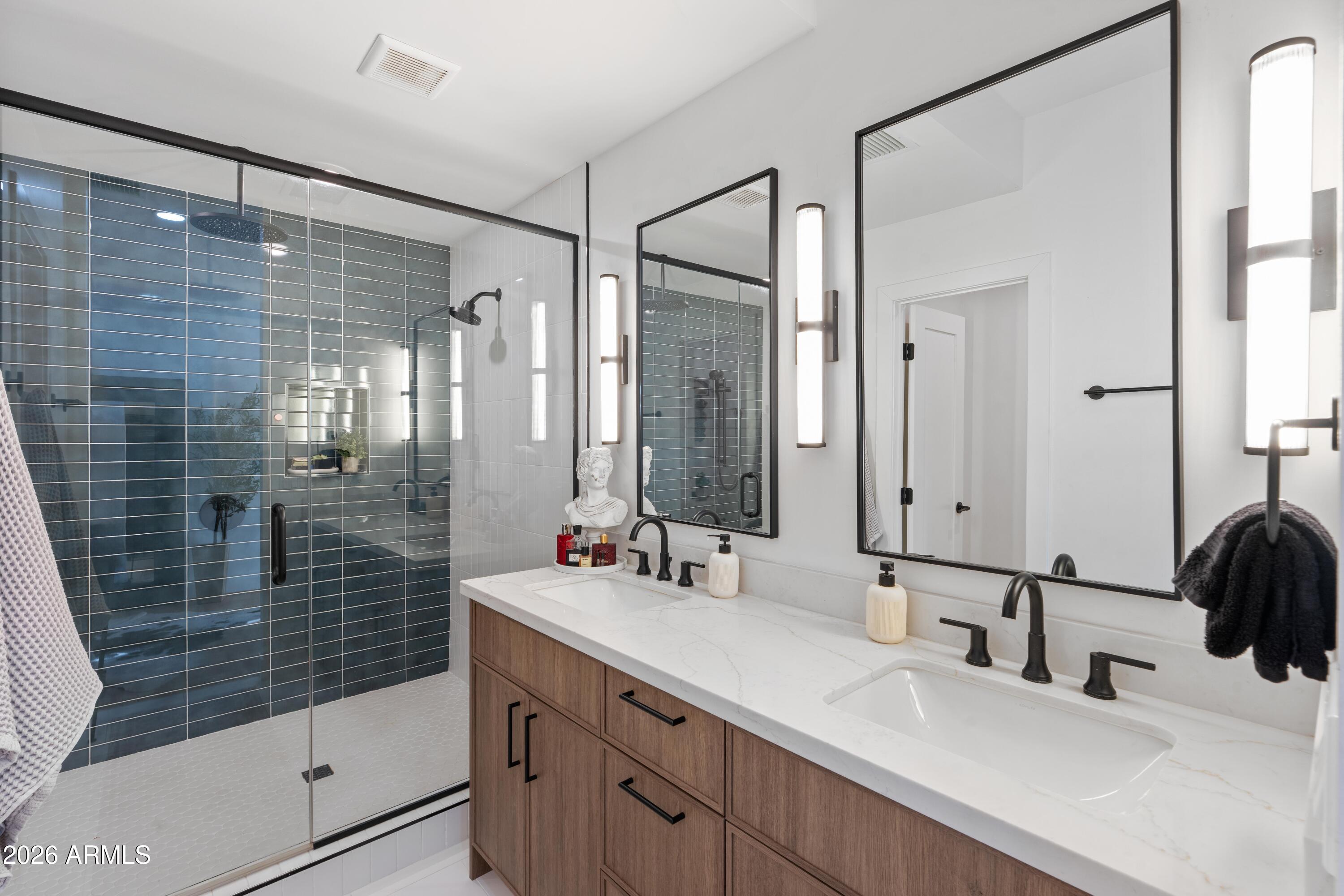 SCOTTSDALE ESTATES 14 LOTS 1845-1925 - Residential Lease