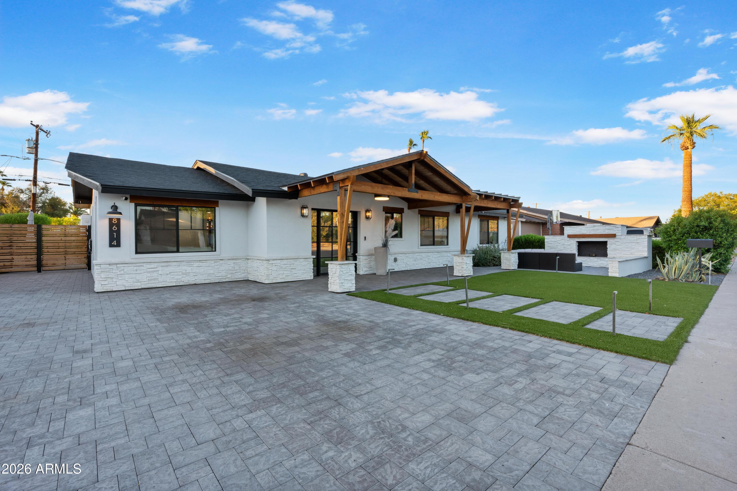 SCOTTSDALE ESTATES 14 LOTS 1845-1925 - Residential Lease