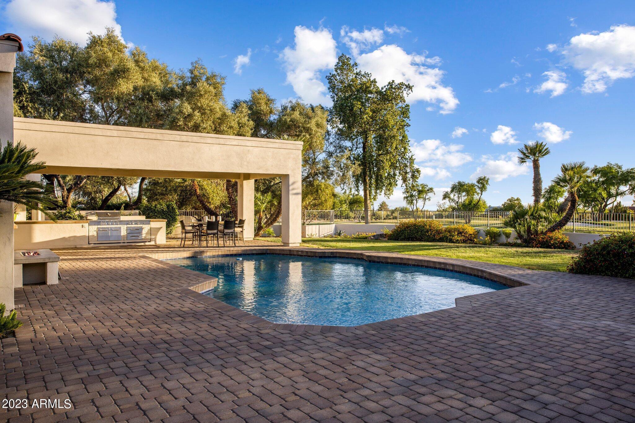 PINNACLE PEAK COUNTRY CLUB - Residential