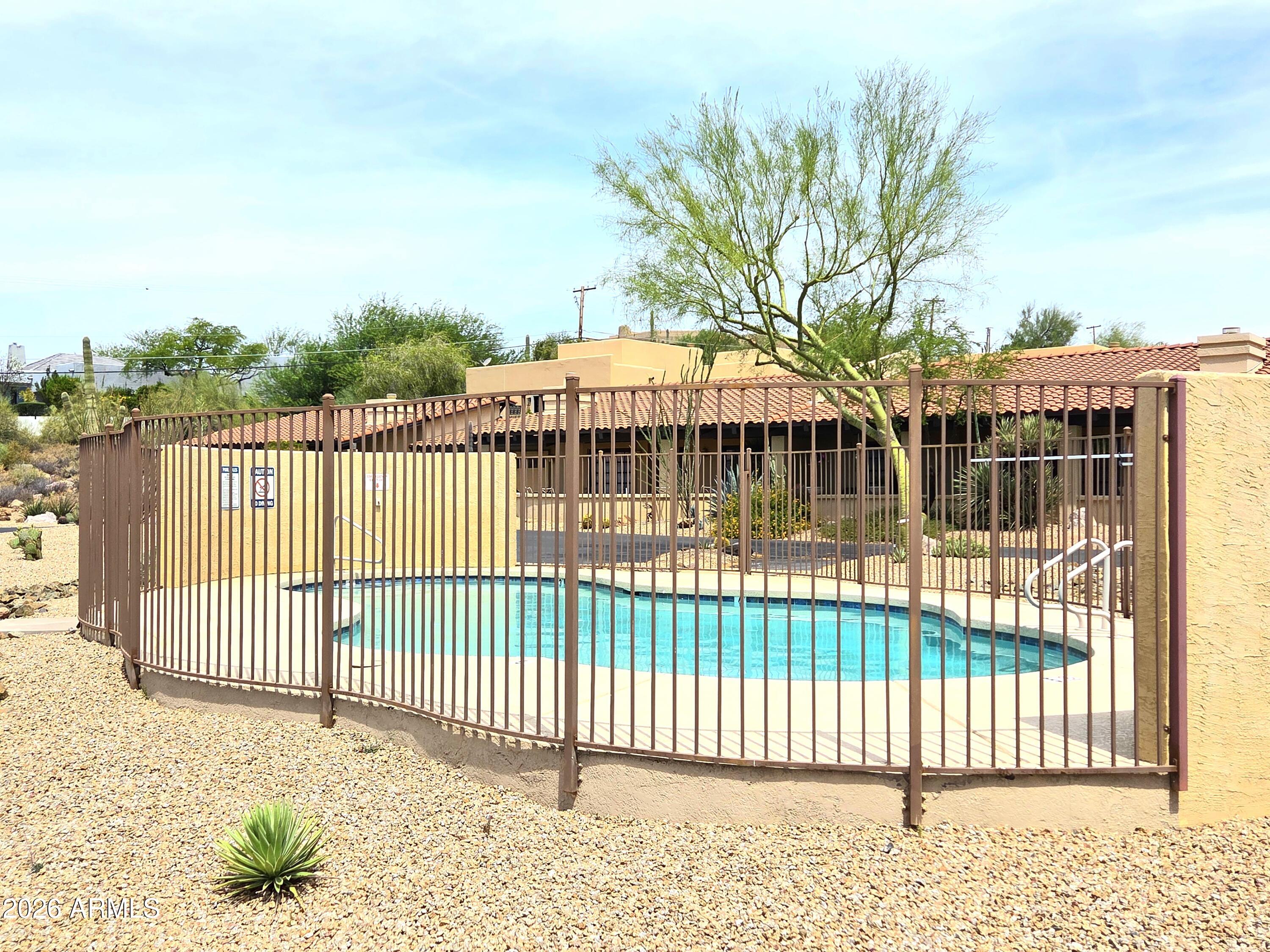 DOUBLEGATE - Residential