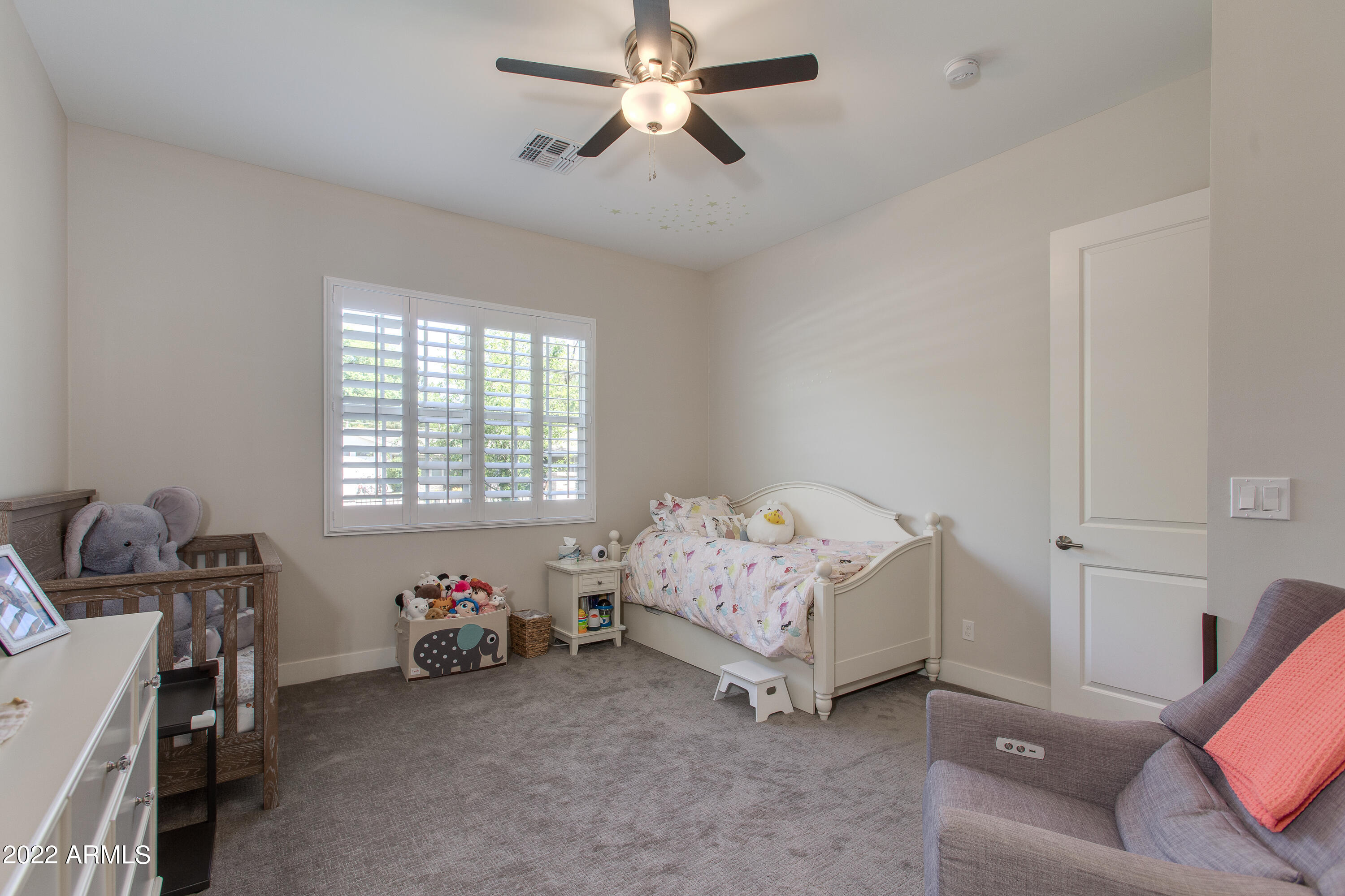 CAMELBACK VILLA - Residential