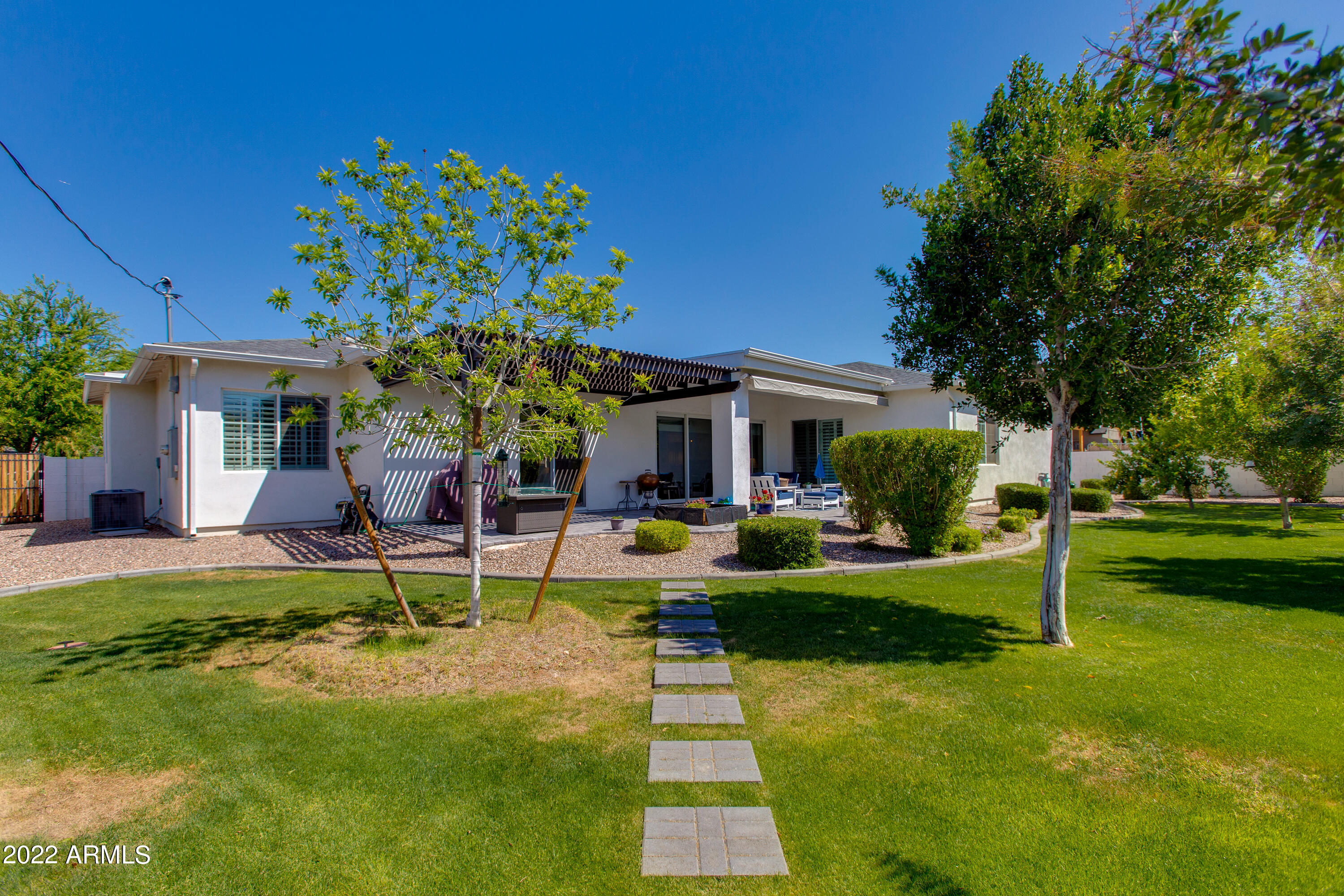 CAMELBACK VILLA - Residential