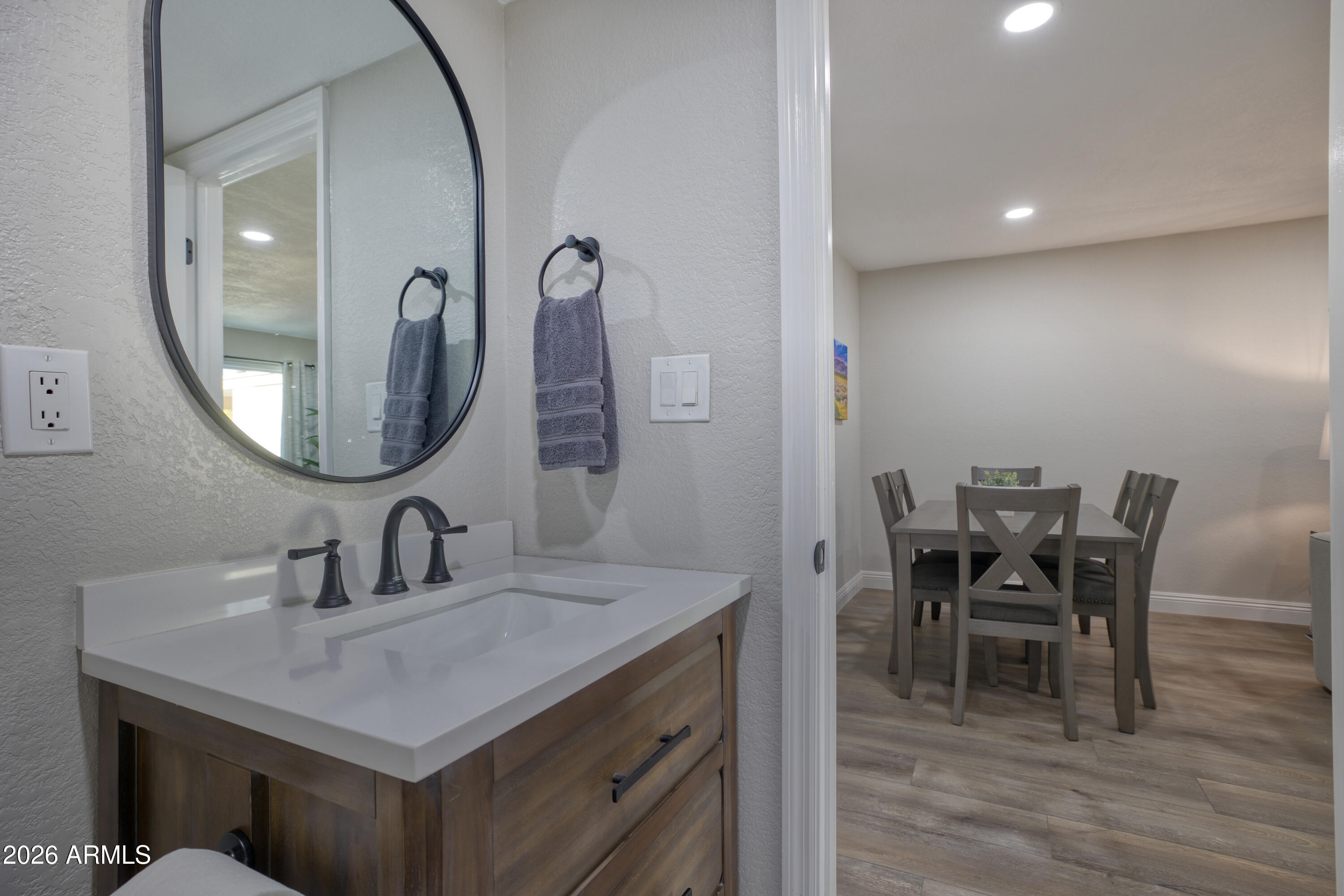LA CASA LINDA CONDOMINIUM - Residential