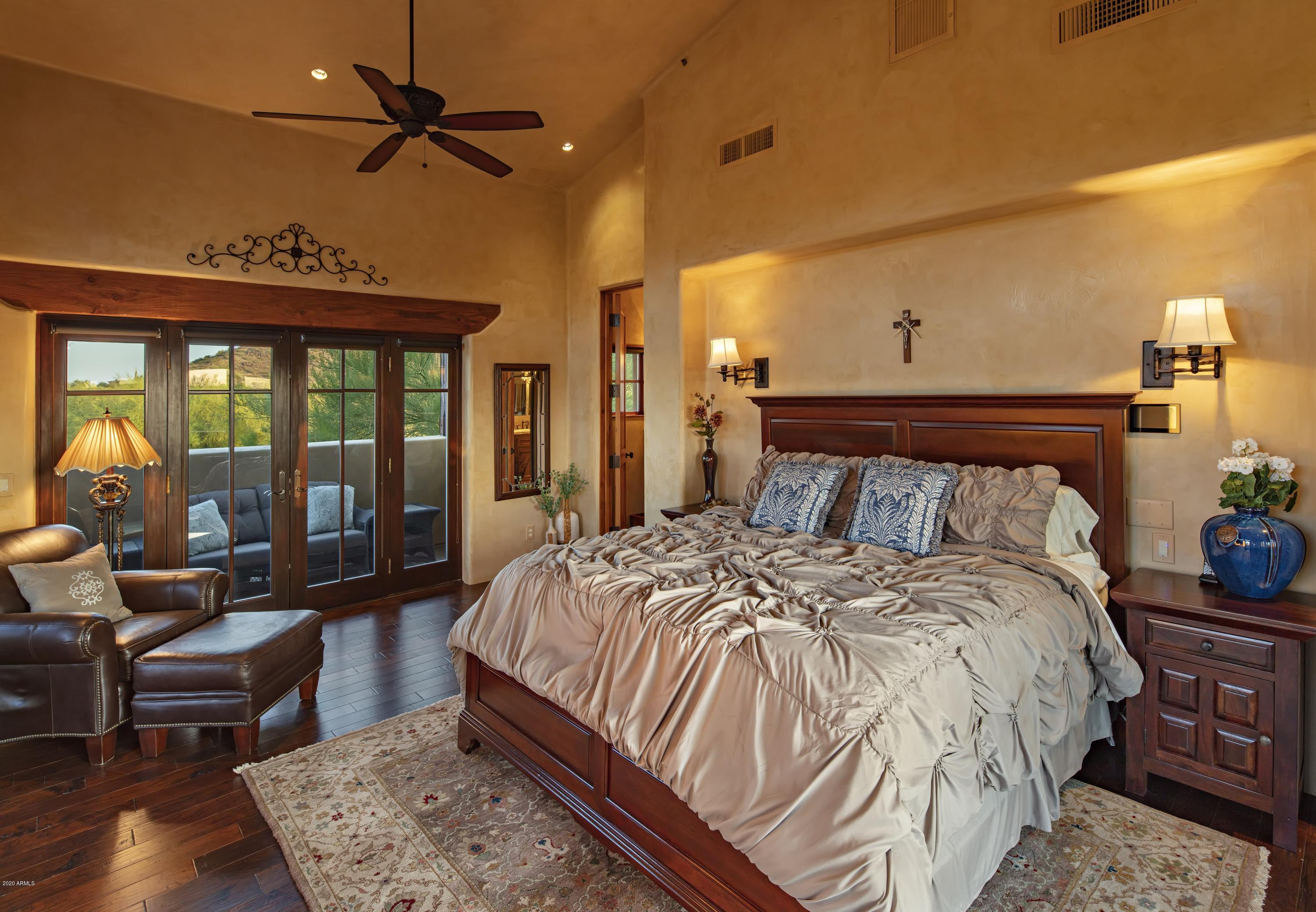 WHISPER ROCK - Residential