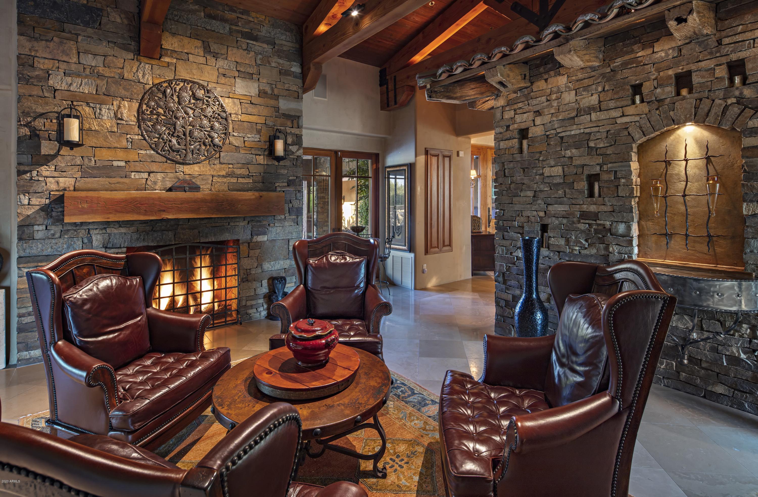 WHISPER ROCK - Residential