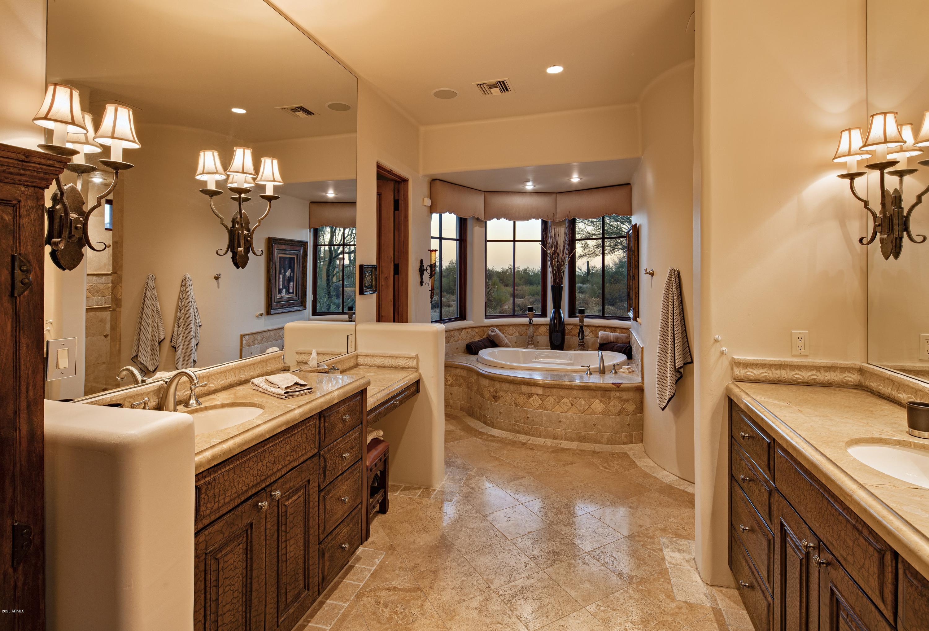 WHISPER ROCK - Residential