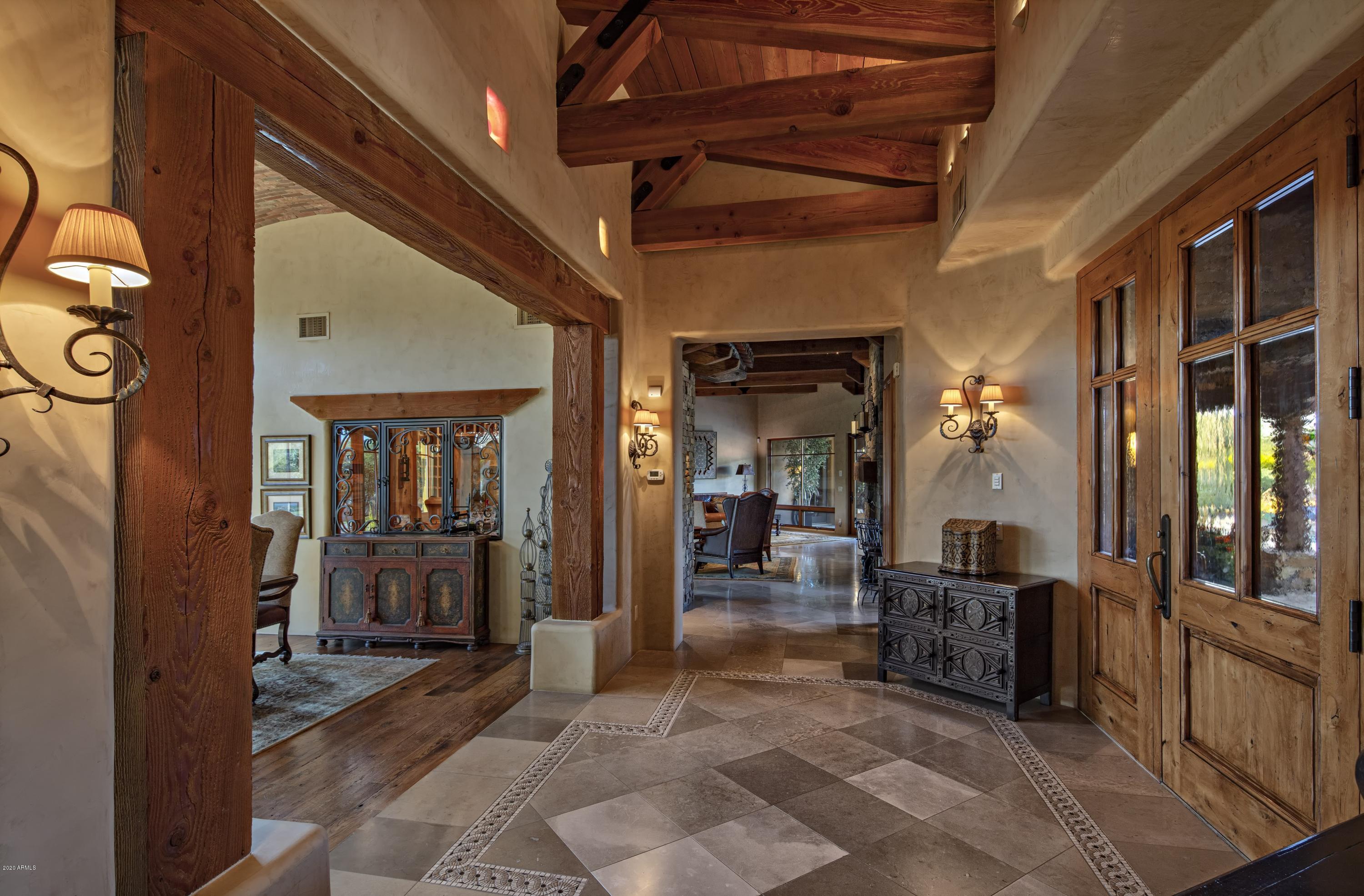 WHISPER ROCK - Residential