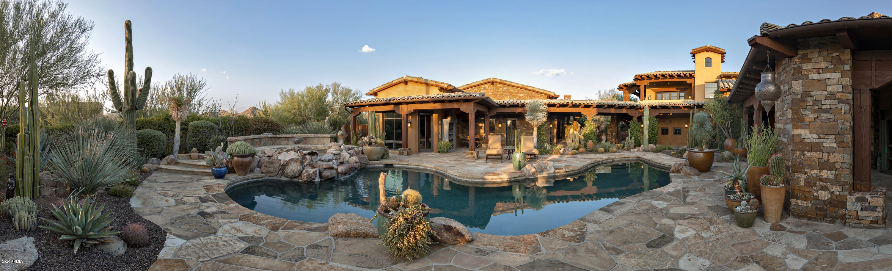 WHISPER ROCK - Residential