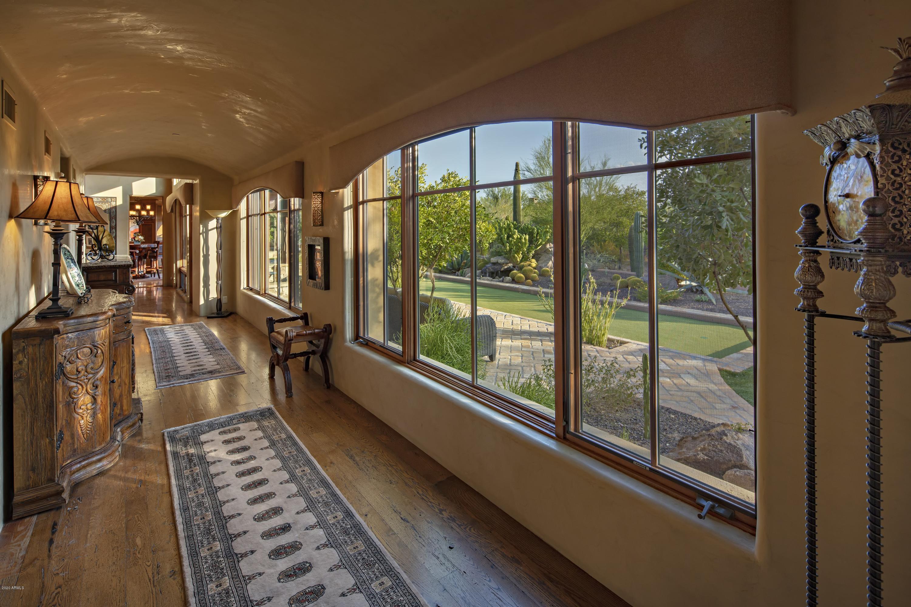 WHISPER ROCK - Residential