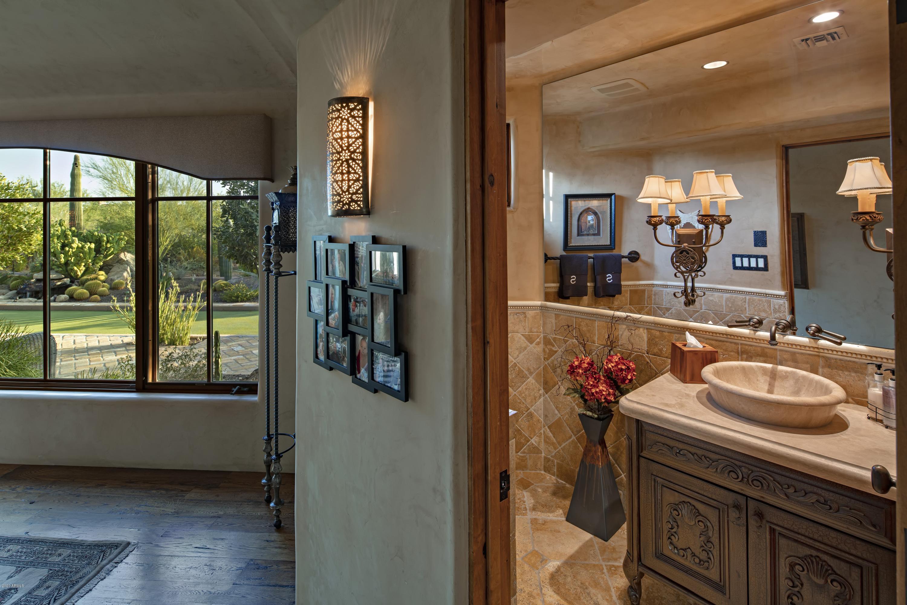 WHISPER ROCK - Residential