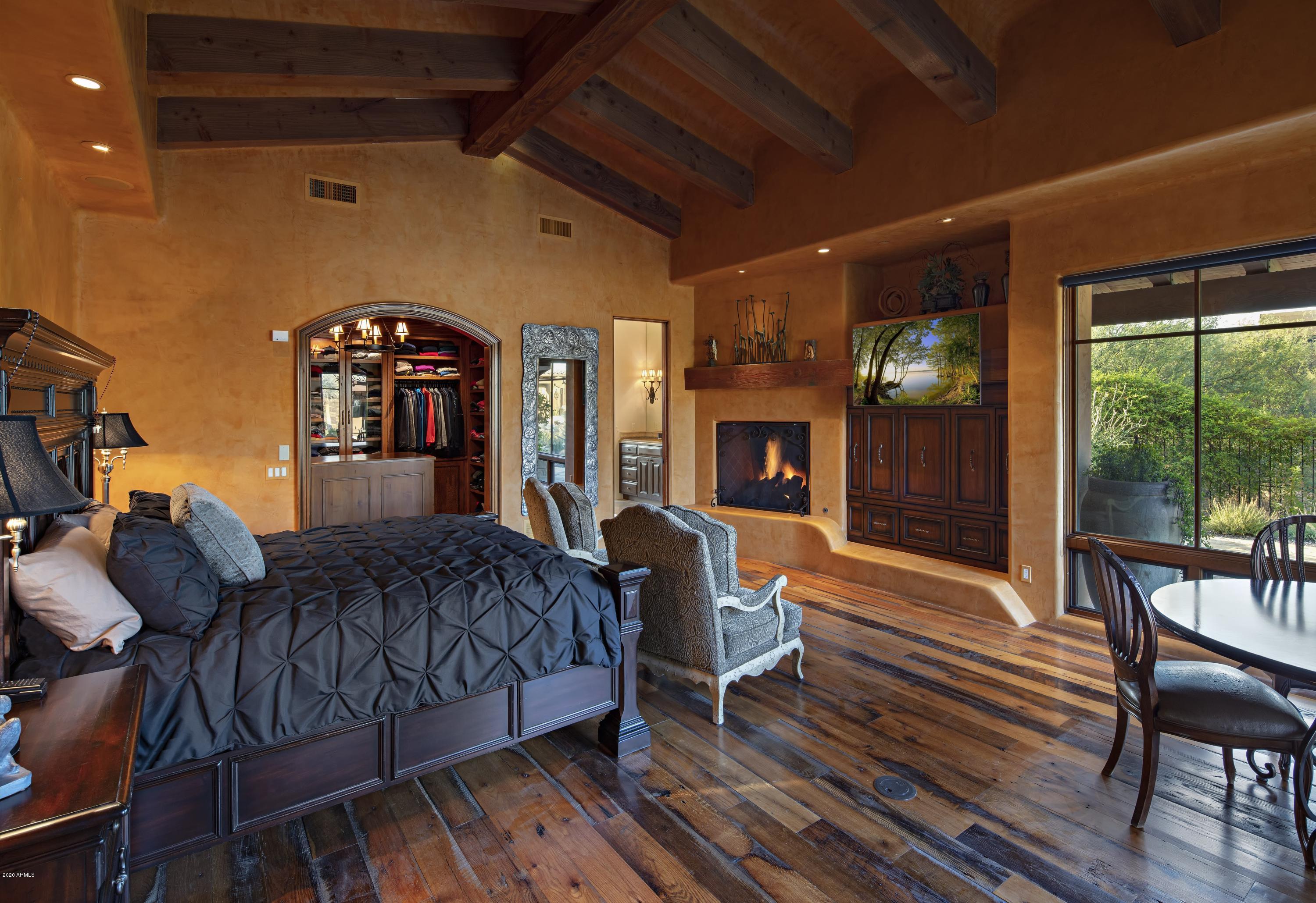 WHISPER ROCK - Residential