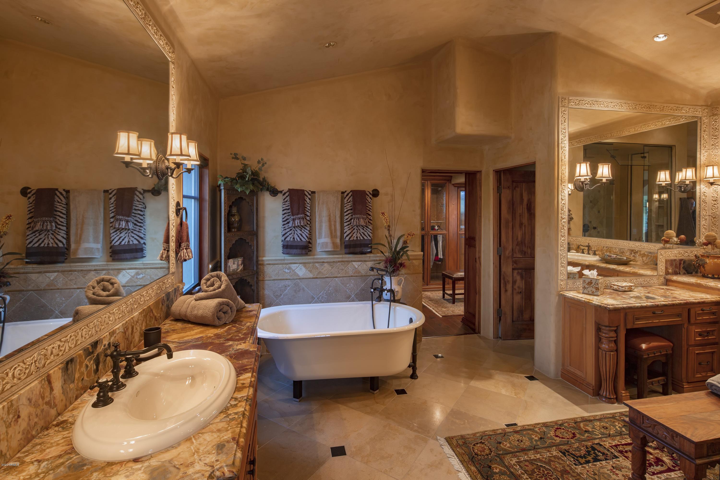 WHISPER ROCK - Residential