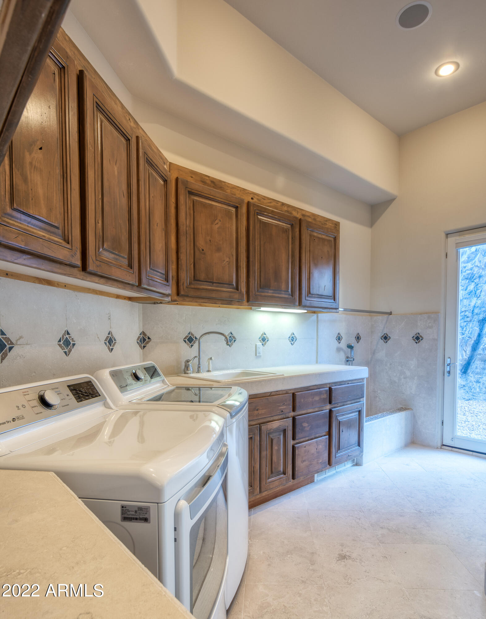SUNSET HILLS 3 - Residential