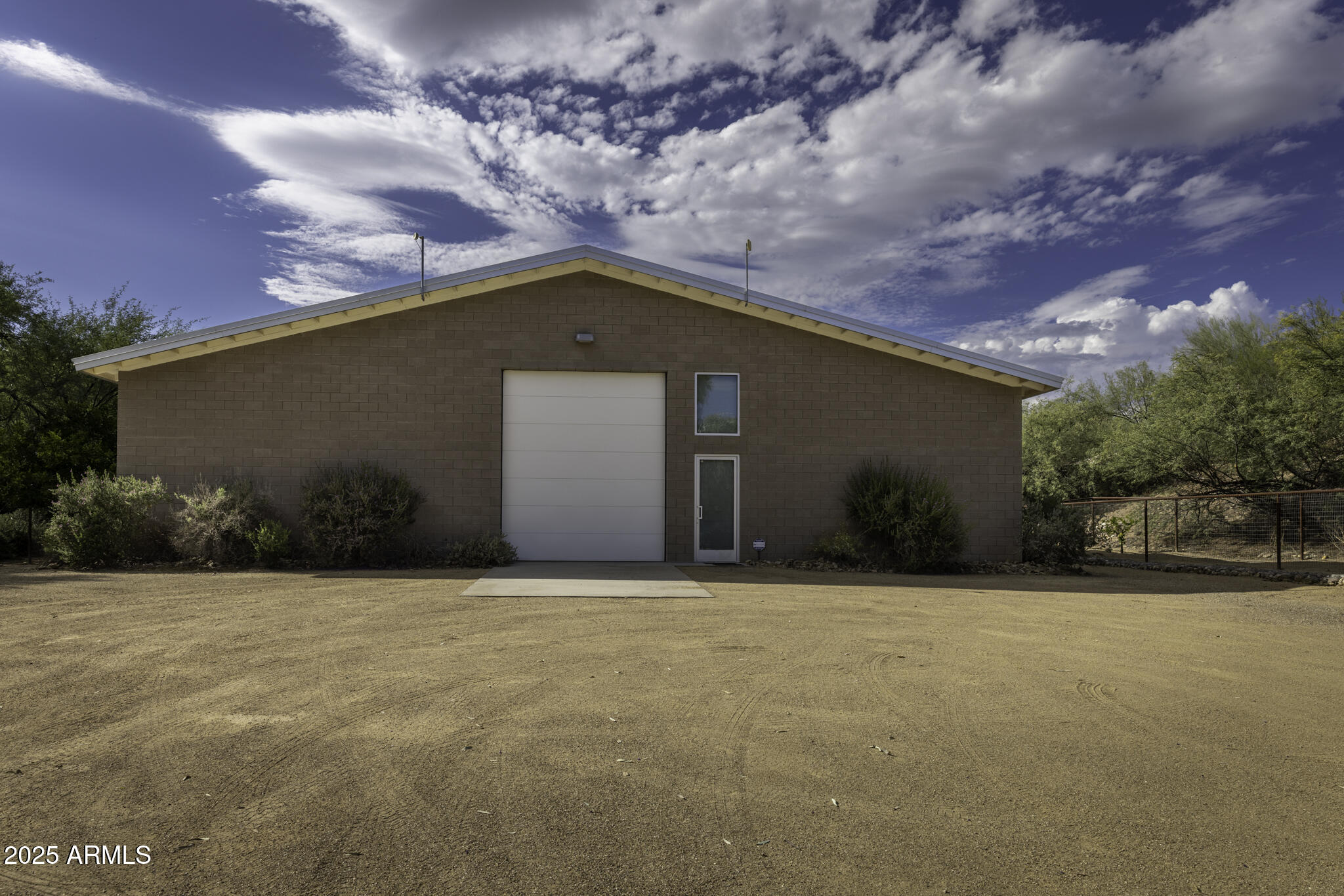 Lazy RC Ranch, Historic Brill Ranch on the Hassayampa River, Bordering the Nature Conservancy - Residential