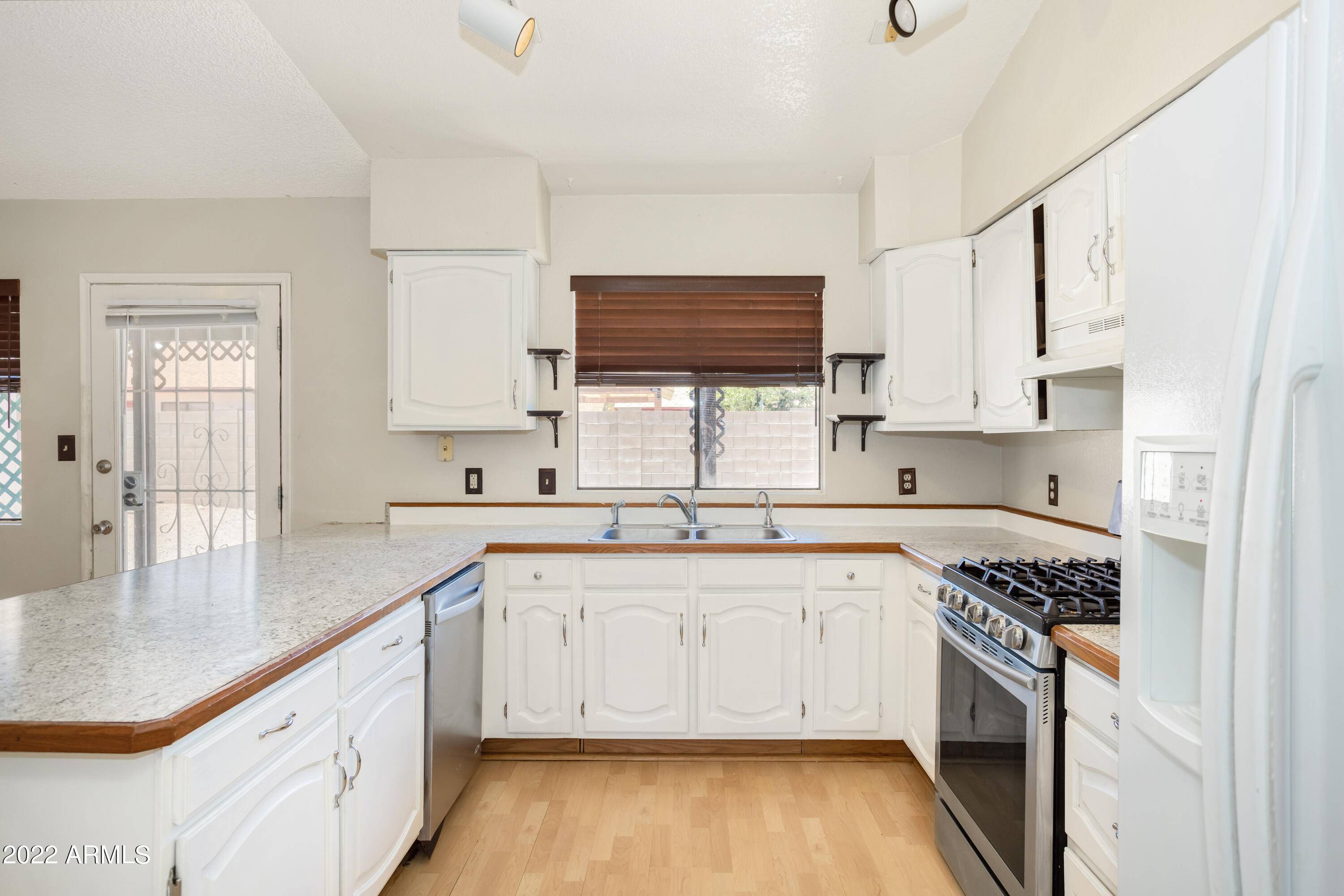 SHADOW RIDGE - Residential